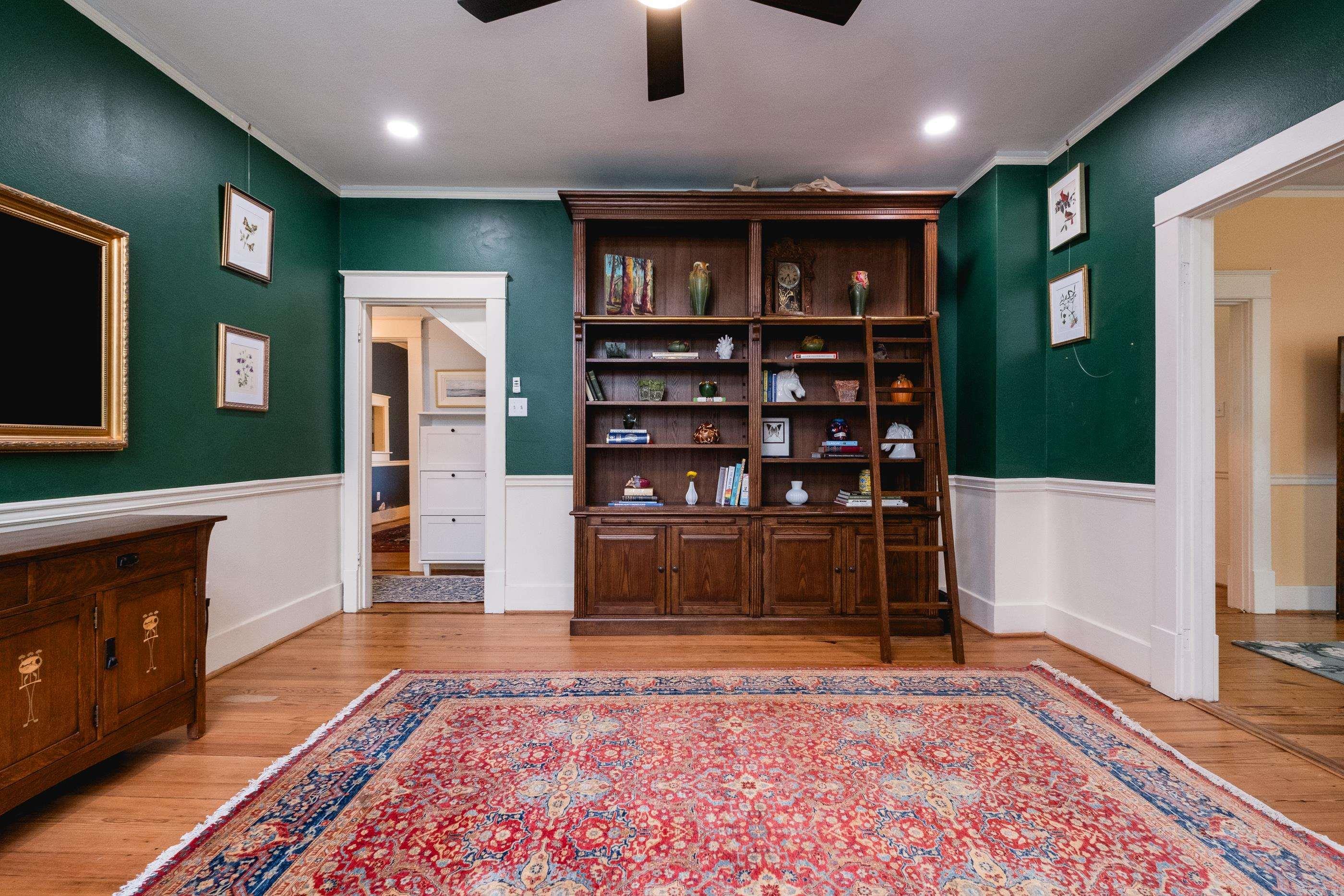 Hill Crest - Residential