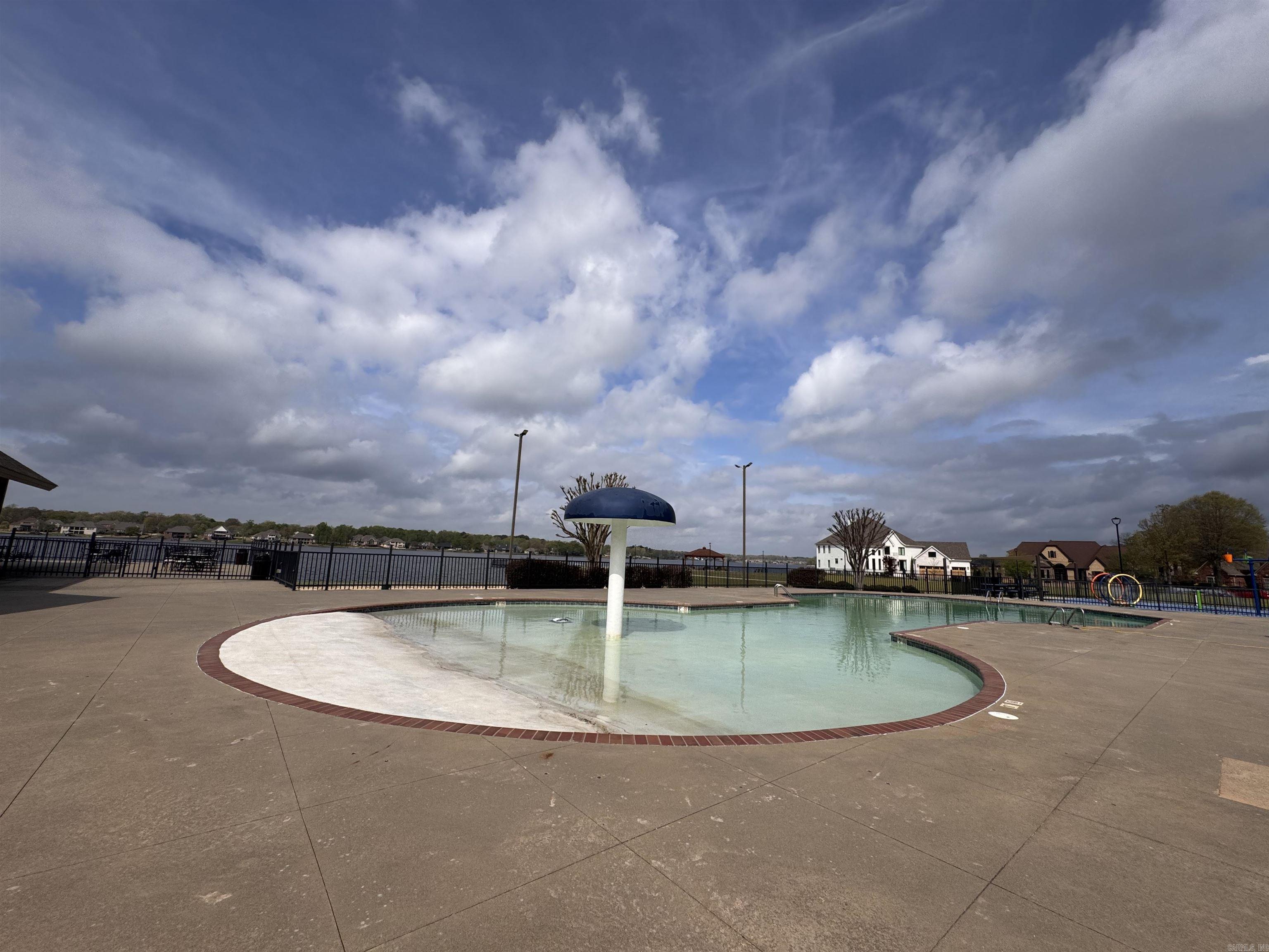 NORTH SHORE @ HURRICANE LAKE EST - Residential