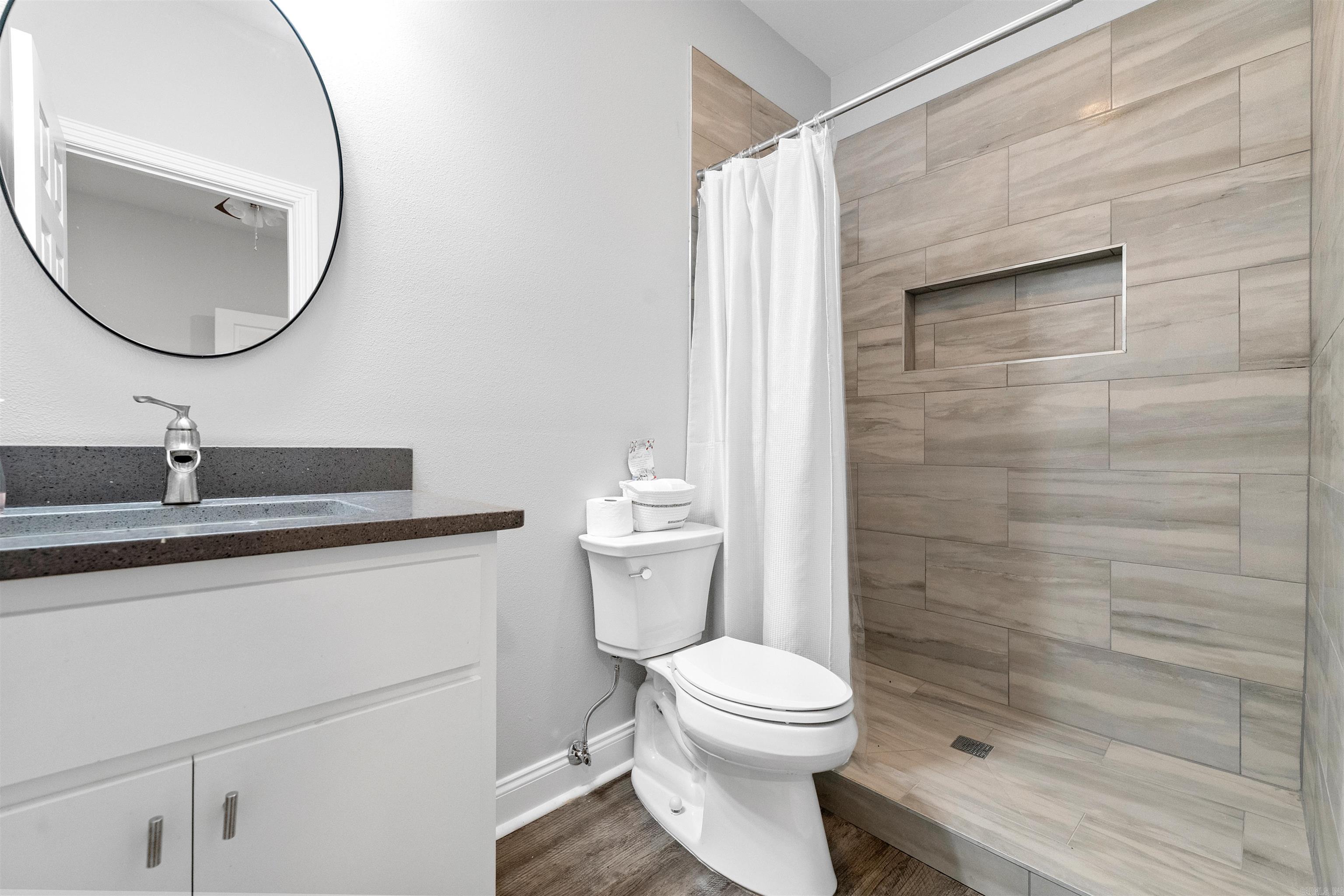 NORTH SHORE @ HURRICANE LAKE EST - Residential