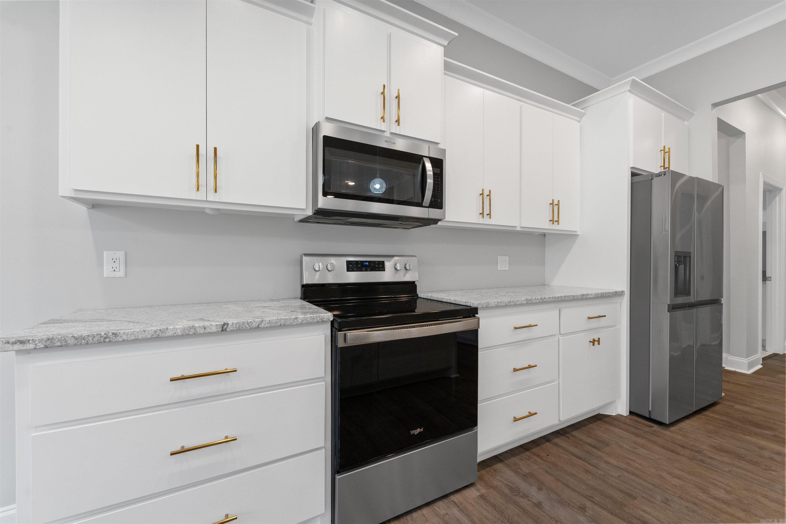 NORTH SHORE @ HURRICANE LAKE EST - Residential