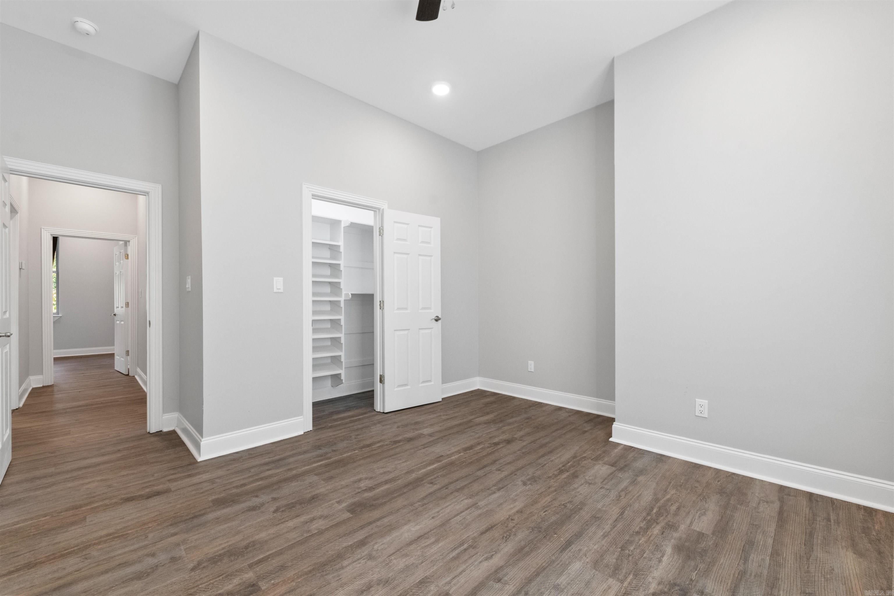 NORTH SHORE @ HURRICANE LAKE EST - Residential