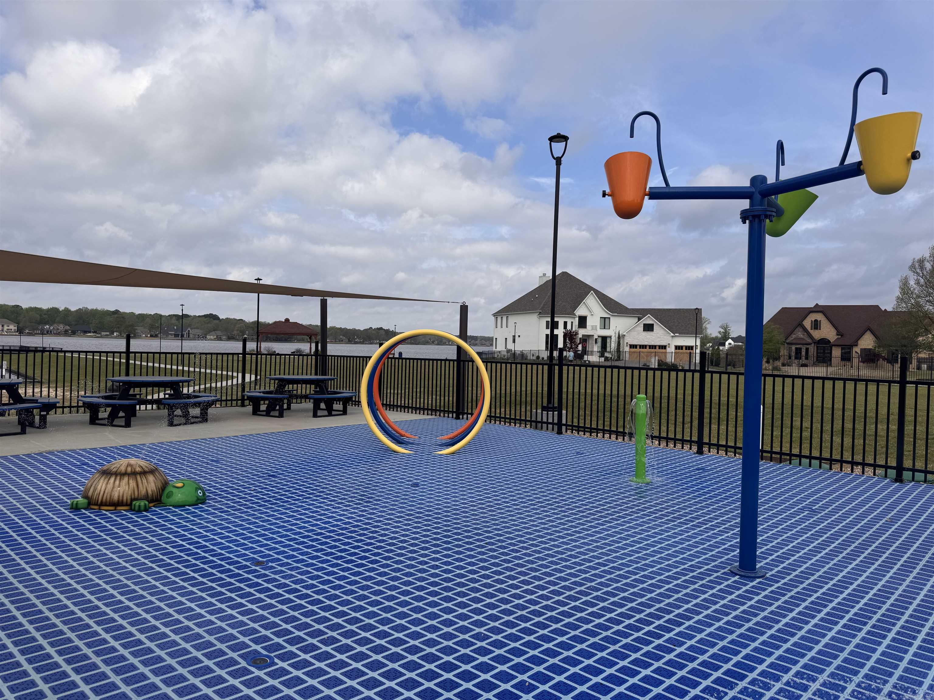 NORTH SHORE @ HURRICANE LAKE EST - Residential