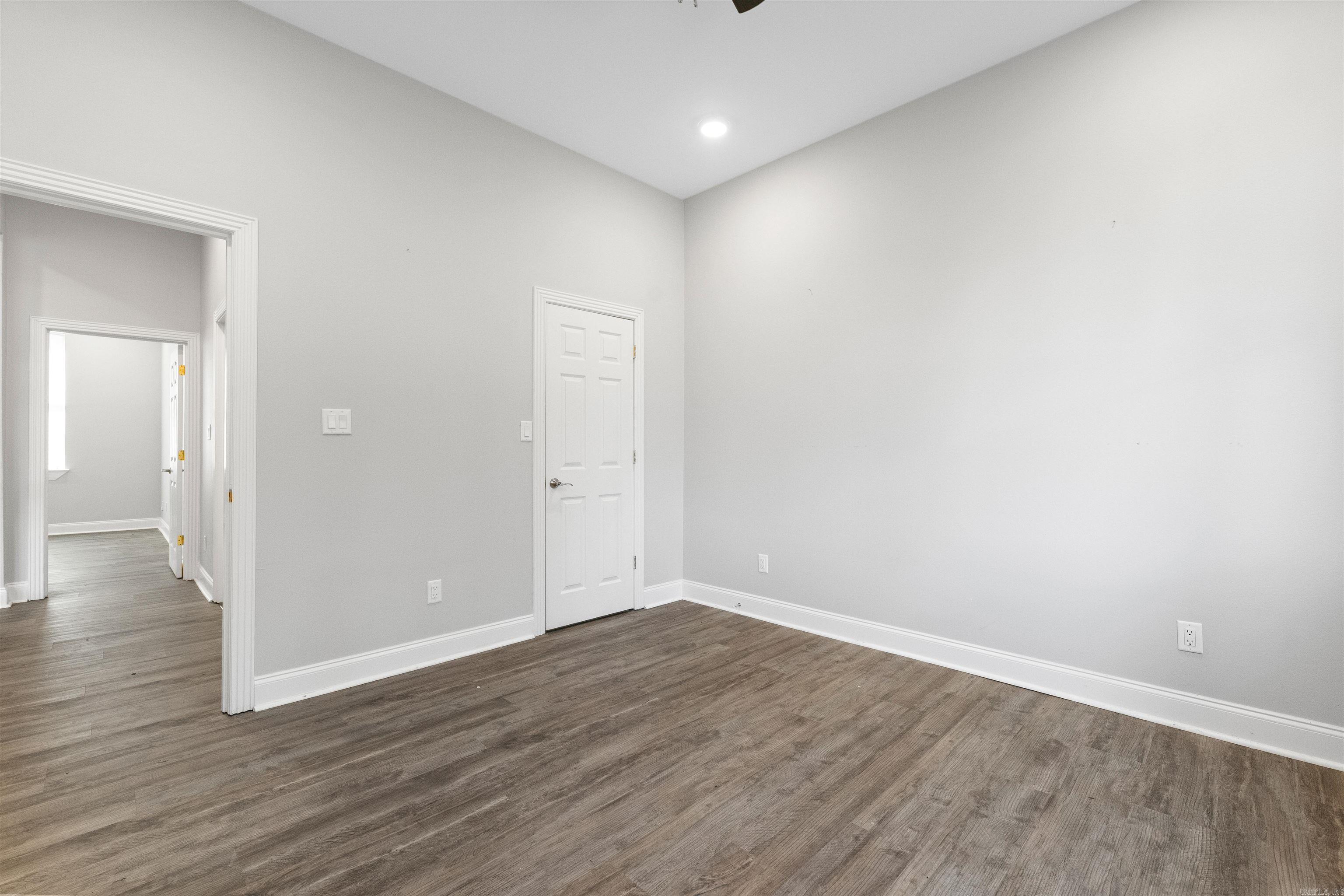 NORTH SHORE @ HURRICANE LAKE EST - Residential