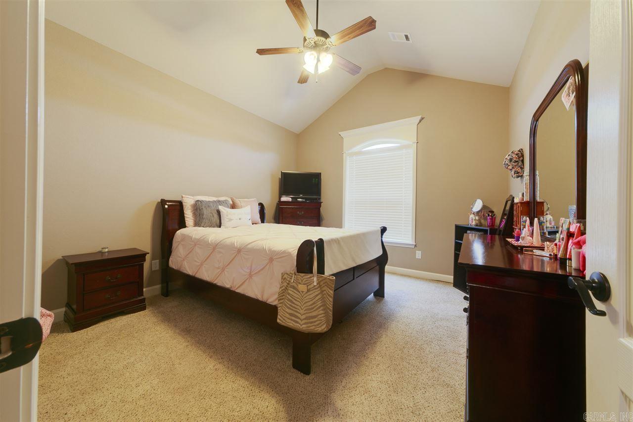 MOUNT TABOR ESTATES - Residential Lease