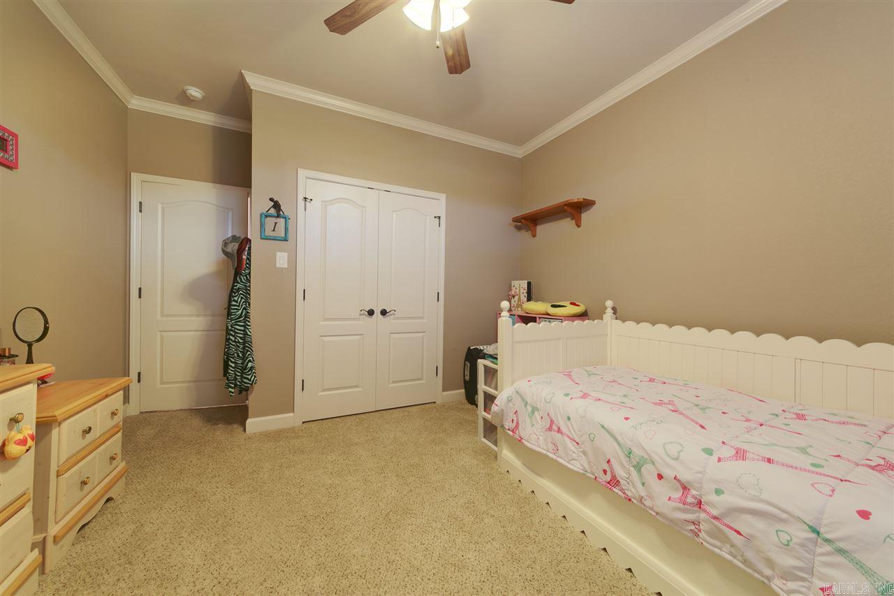 MOUNT TABOR ESTATES - Residential Lease