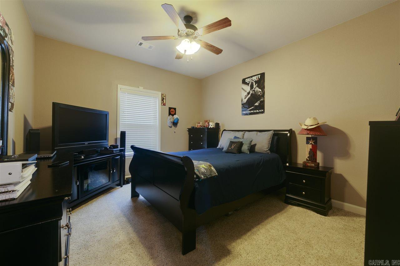 MOUNT TABOR ESTATES - Residential Lease