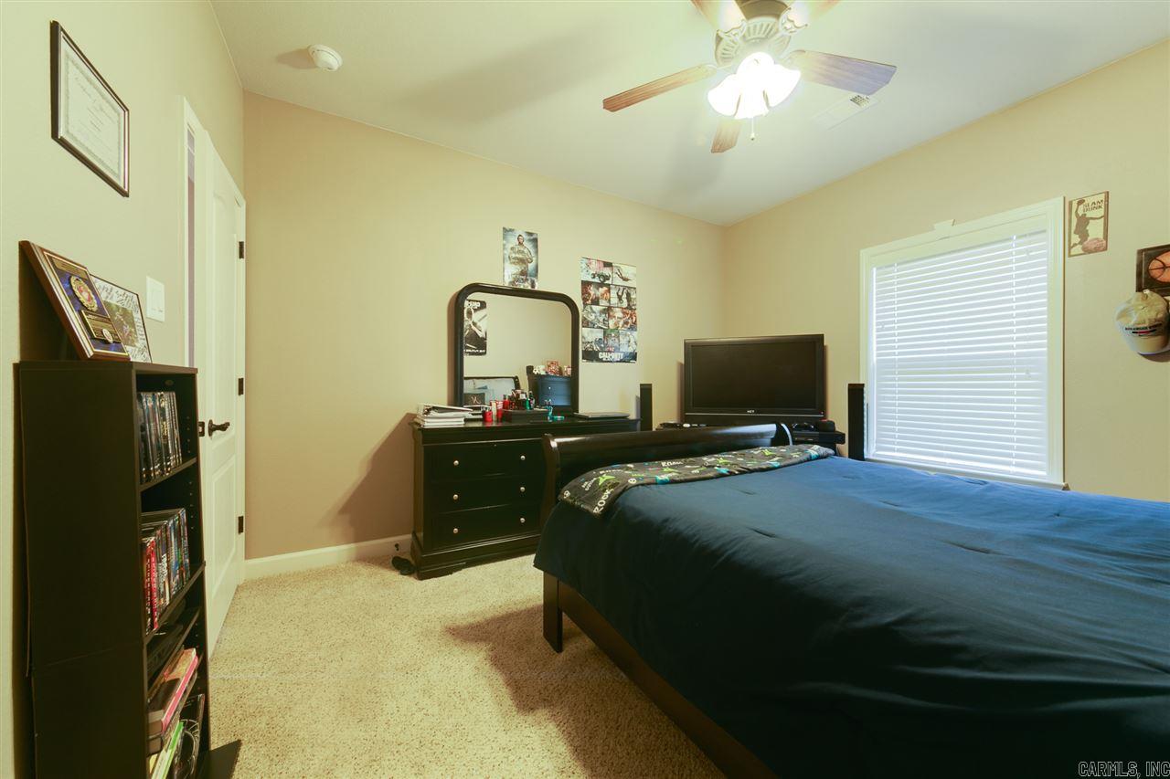 MOUNT TABOR ESTATES - Residential Lease