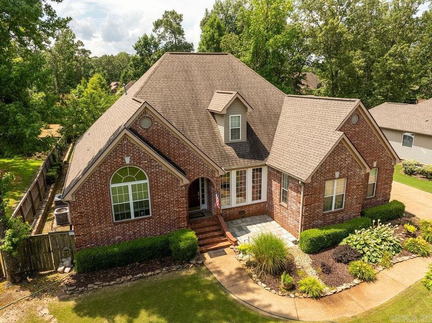 Fabulous home in the heart of Heber Springs in the much desired Copperfield Subdivision.  This home boast 5 bedrooms and 3 and 1/2 baths.  Large and open great room accentuates this home's charm.   A well appointed kitchen with built in oven and a gas range for the chef in the family... the master suite has everything you would desire including a spacious walk in closet.  There is also an additional downstairs bedroom with it's own well appointed bath suite.  Gorgeous landscaping in front and back with a spacious back porch for entertaining.  This home is a MUST SEE!