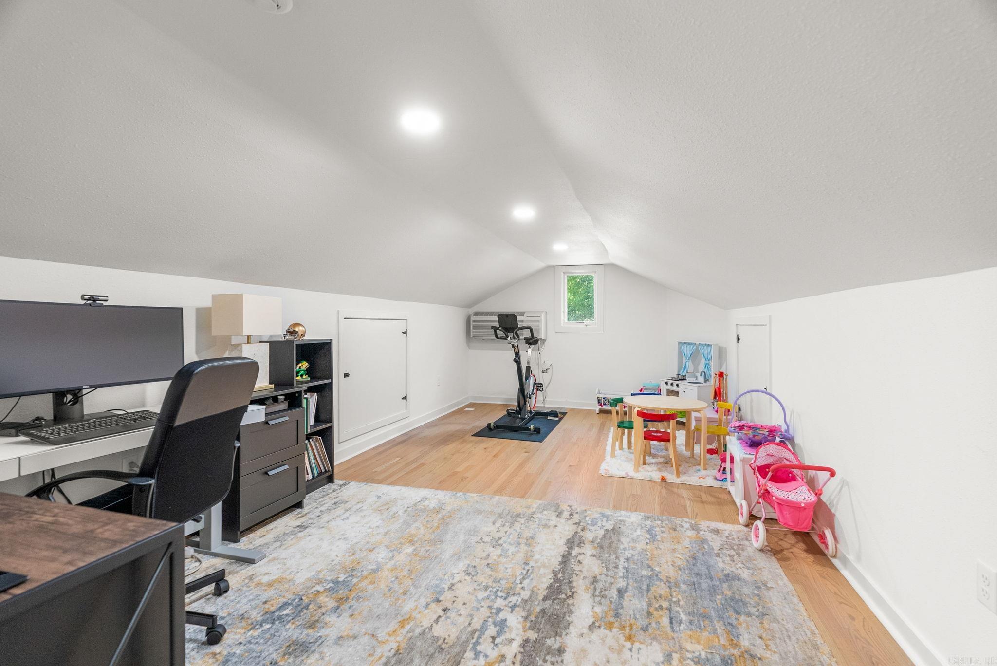 FOREST HEIGHTS PLACE - Residential