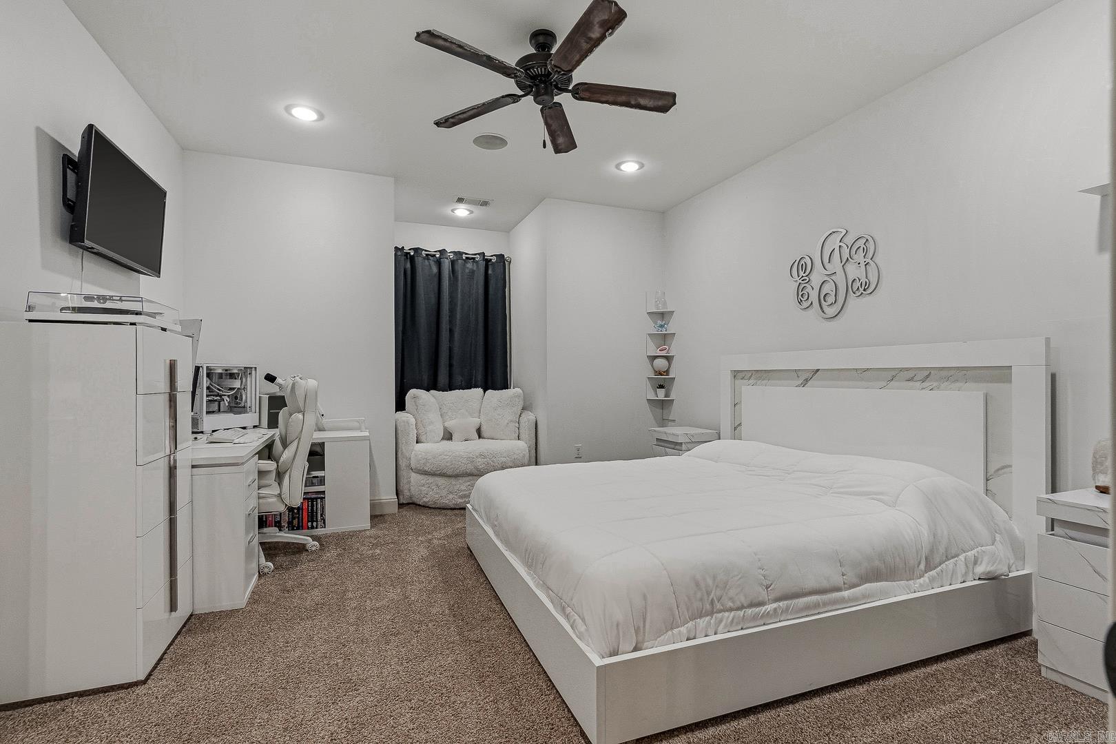 BARRINGTON PARK - Residential