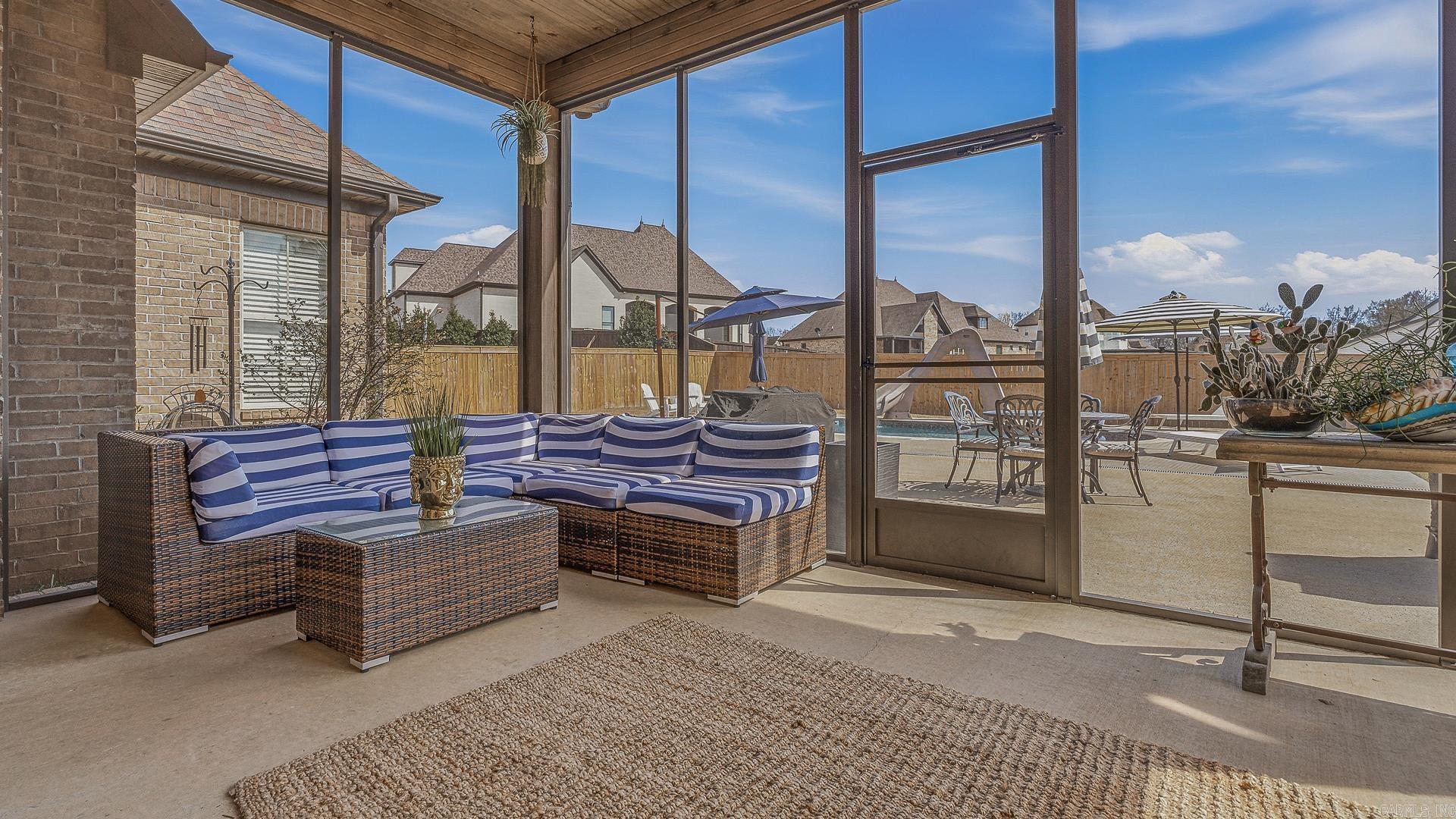 BARRINGTON PARK - Residential