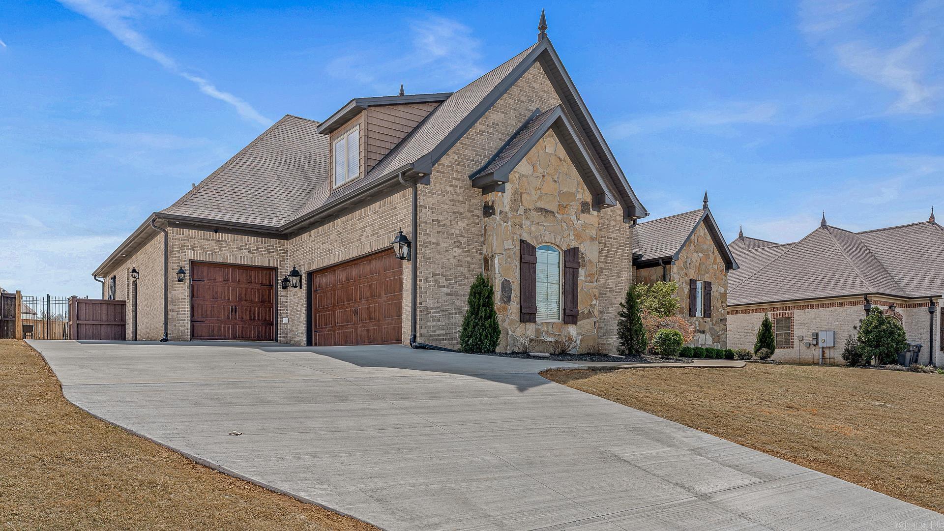 BARRINGTON PARK - Residential