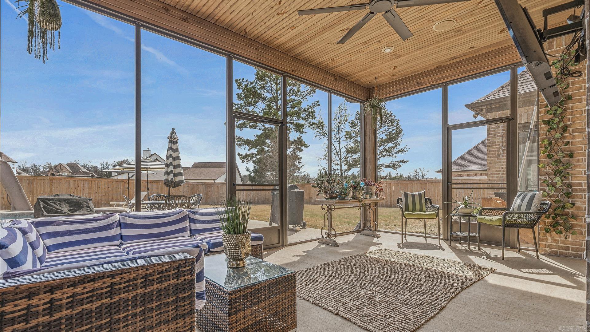 BARRINGTON PARK - Residential