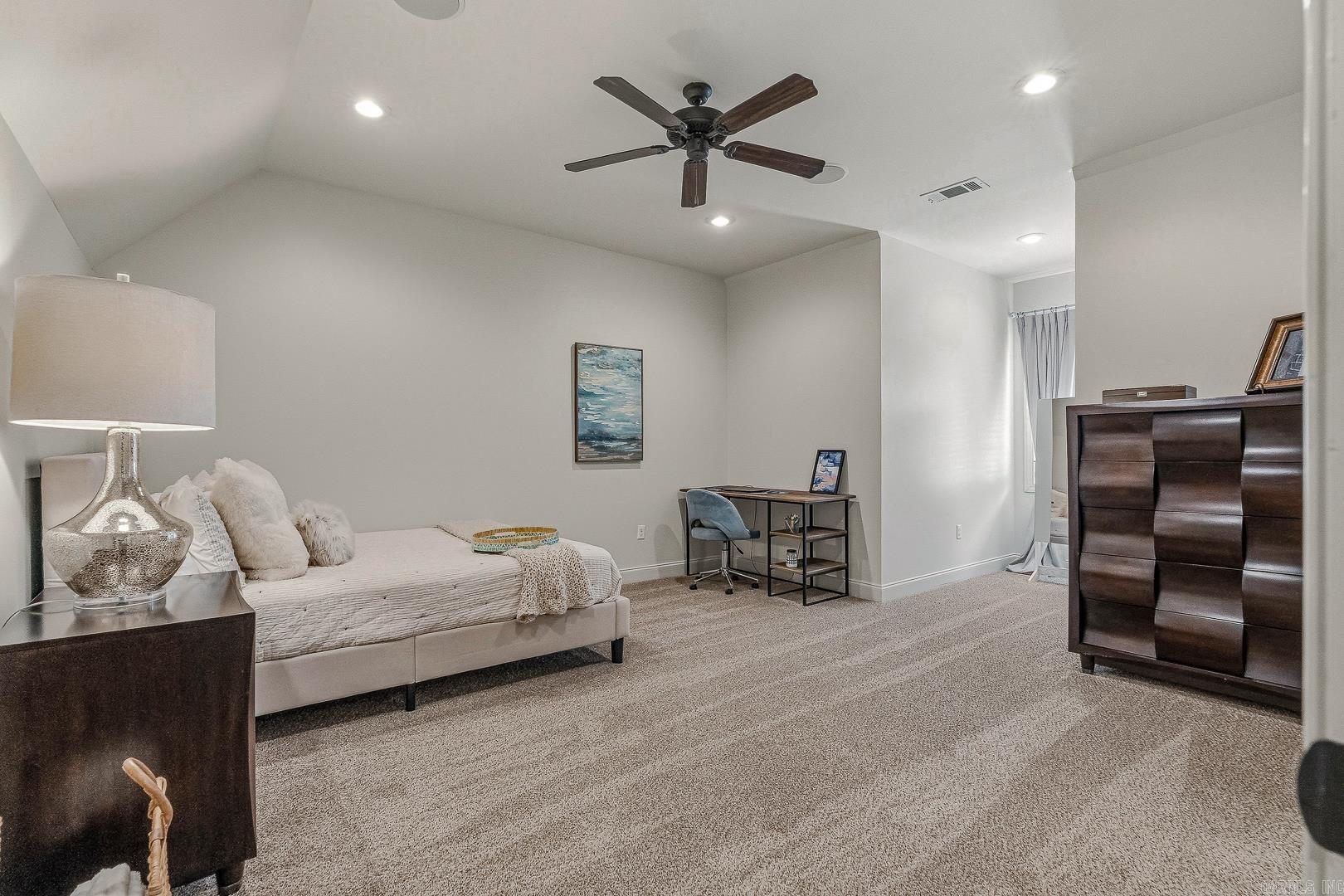 BARRINGTON PARK - Residential