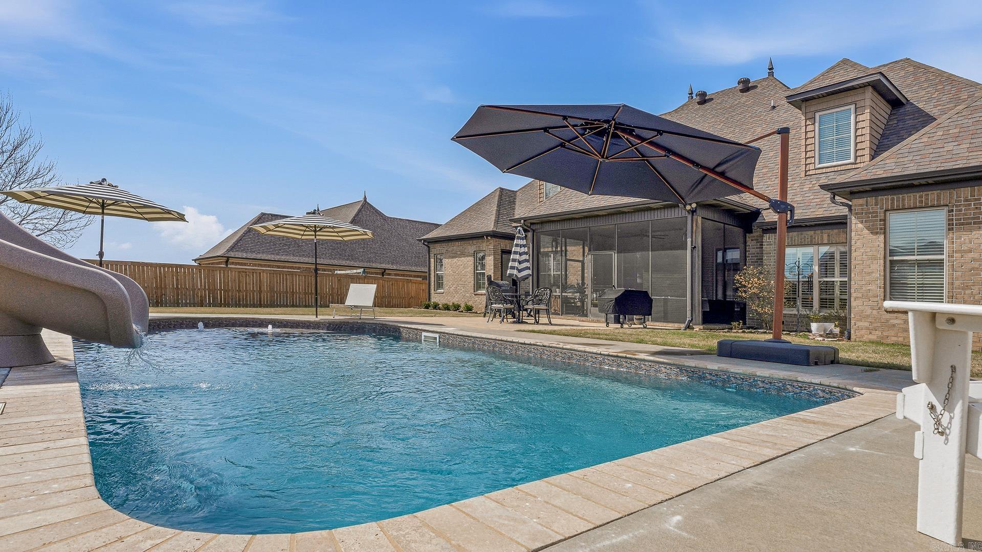 BARRINGTON PARK - Residential