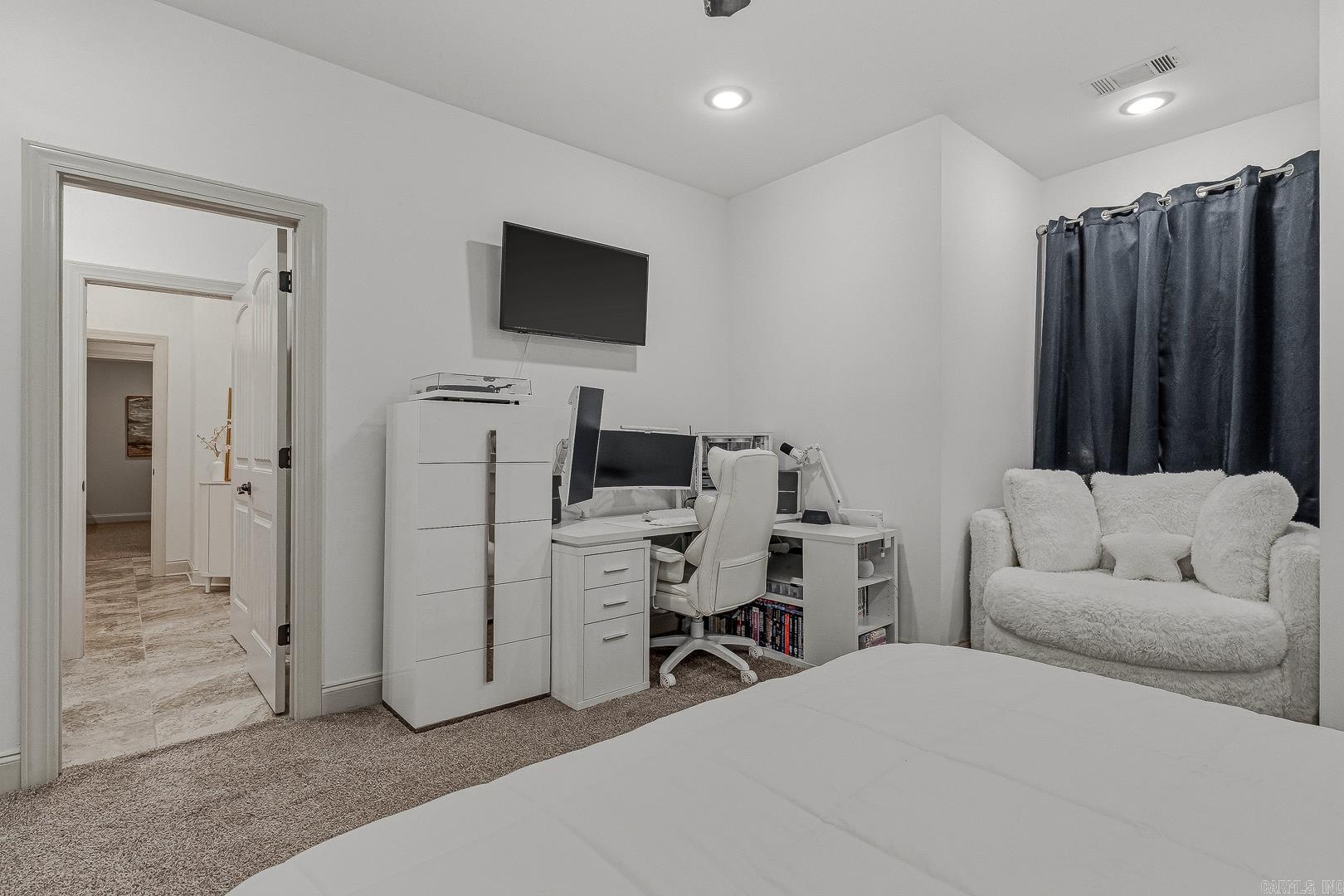 BARRINGTON PARK - Residential