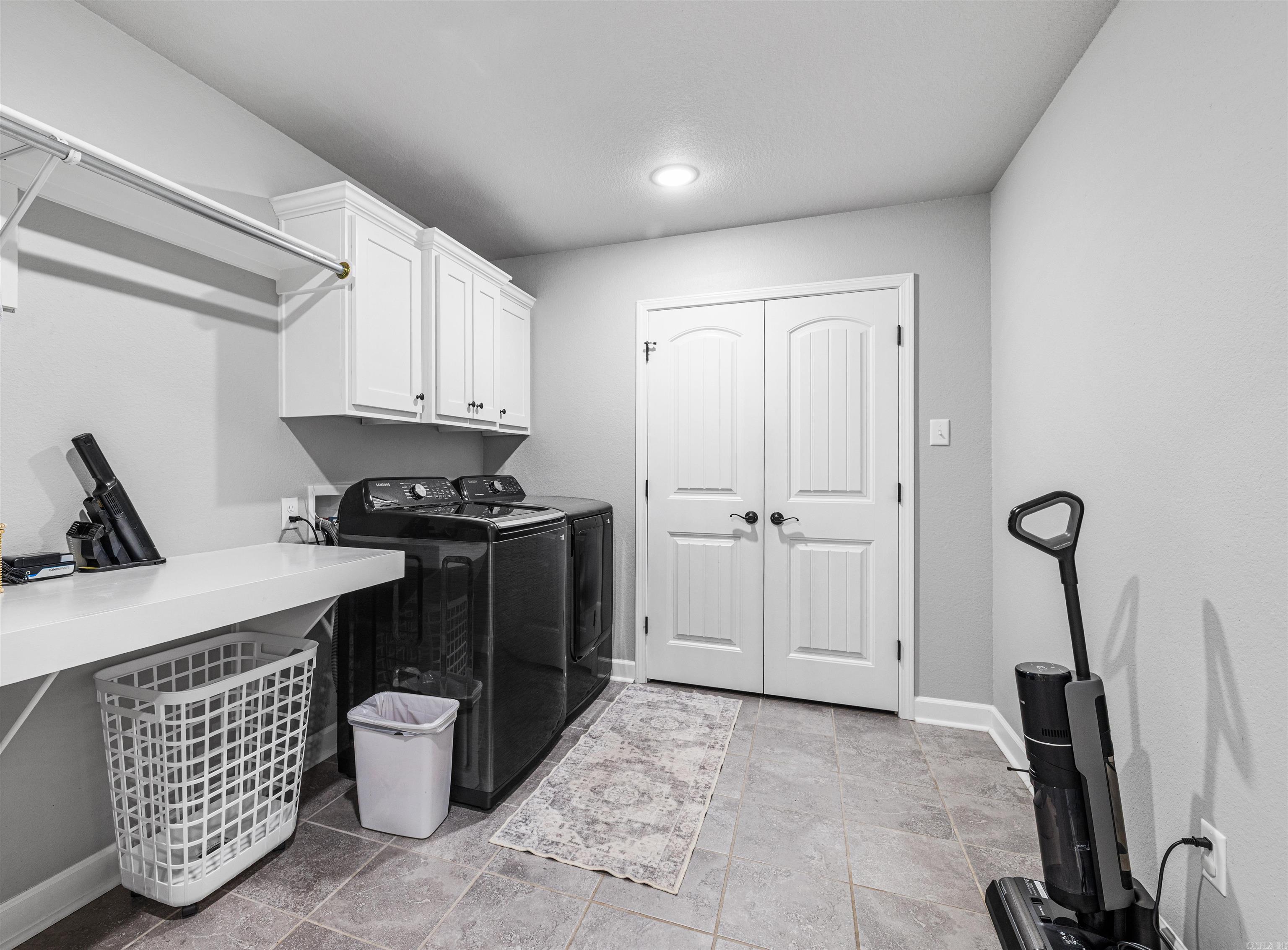 HERITAGE MEADOWS - Residential