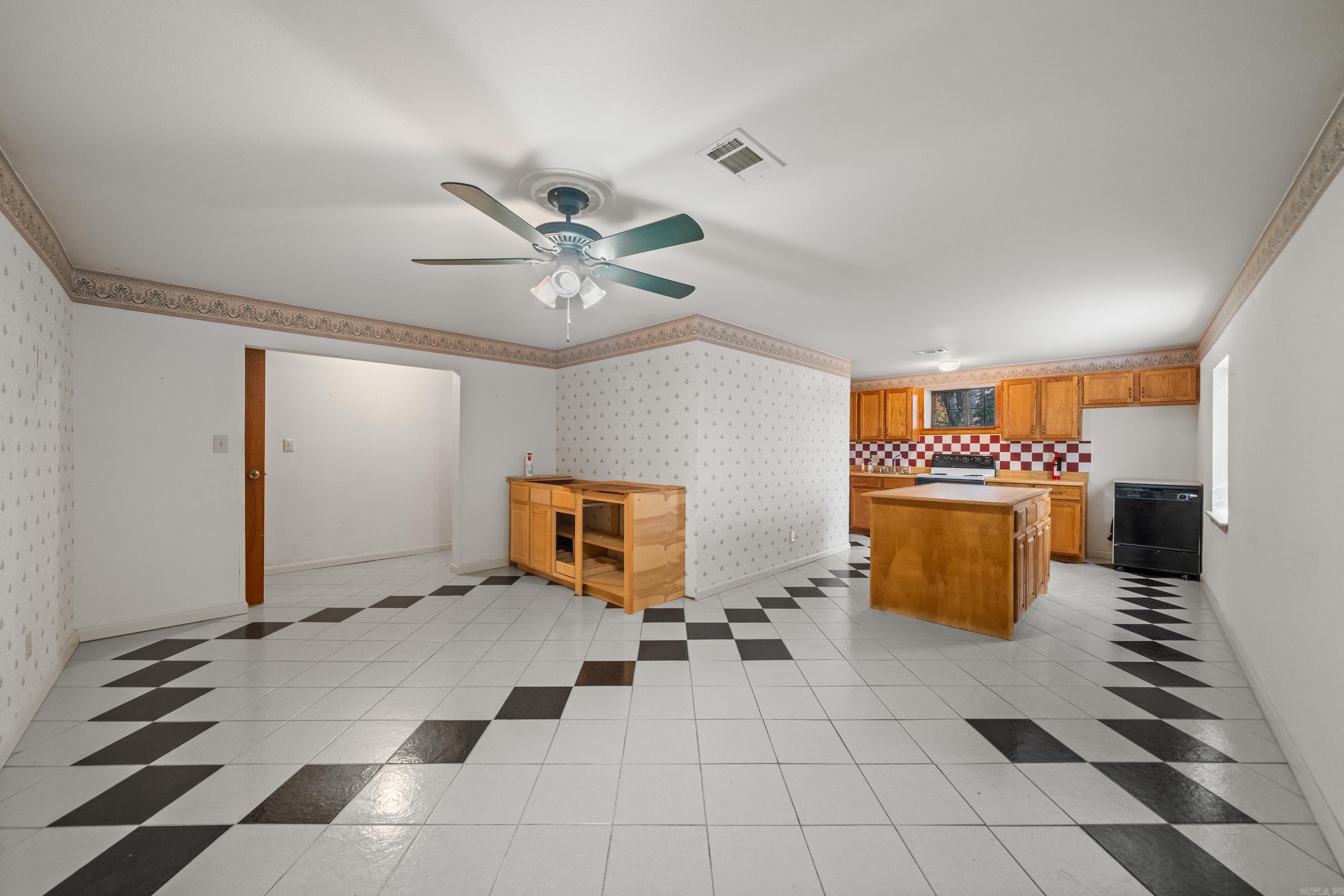 ARZELLA ACRES - Residential