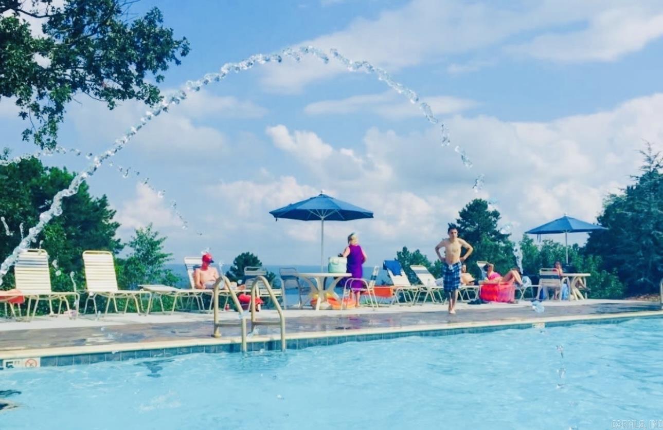 CHELSEA GLADE - Residential