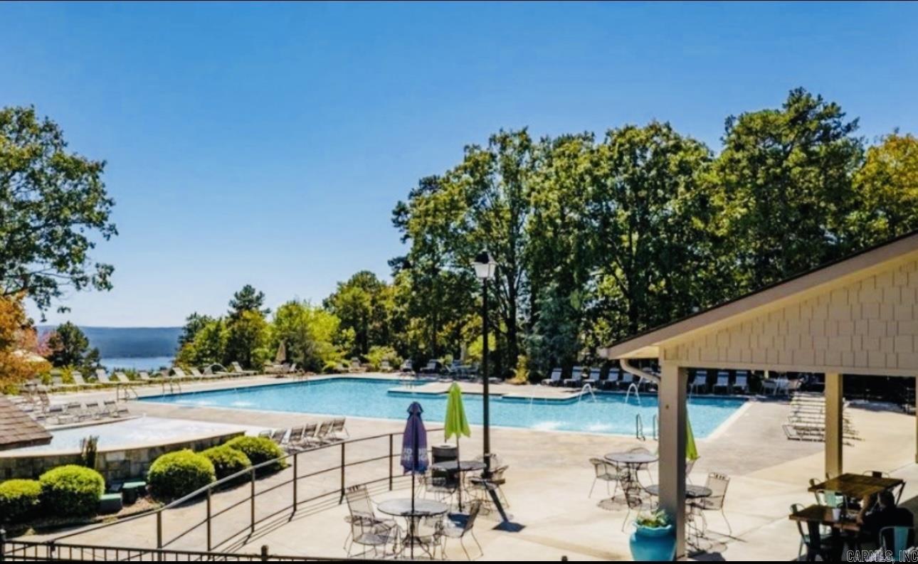 CHELSEA GLADE - Residential