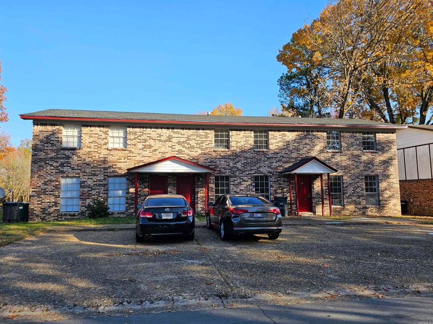 Investment opportunity! This two-story apartment complex comprises of 3 units with 2 bedrooms and 1.5 bathrooms. Units have been recently updated. Agents, see confidential remarks.