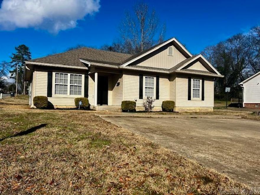 This is a charming 3-bedroom, 2-bathroom home located in the desirable area of Benton, AR. This lovely house offers a spacious living space with new floors and fresh paint, providing a modern and inviting atmosphere. The kitchen comes equipped with a refrigerator, making it convenient for your culinary needs. With no carpet throughout the house, cleaning and maintenance will be a breeze. The property's good location ensures easy access to nearby amenities and attractions. Whether you're looking to relax or entertain, this house provides ample space for both. Don't miss out on the opportunity to make this house your home. Contact us today to schedule a viewing!