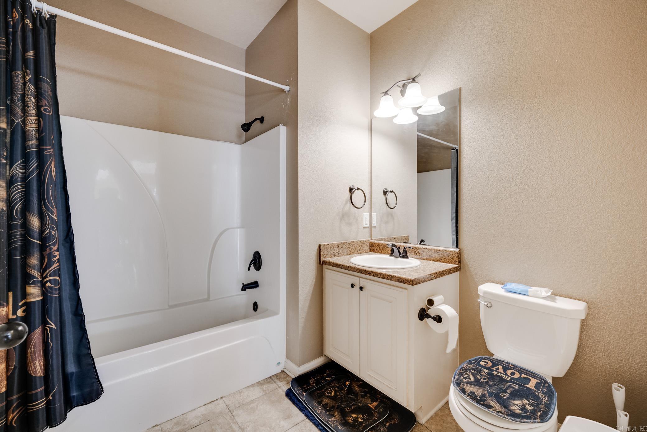 JONES & WORTHEN - Residential