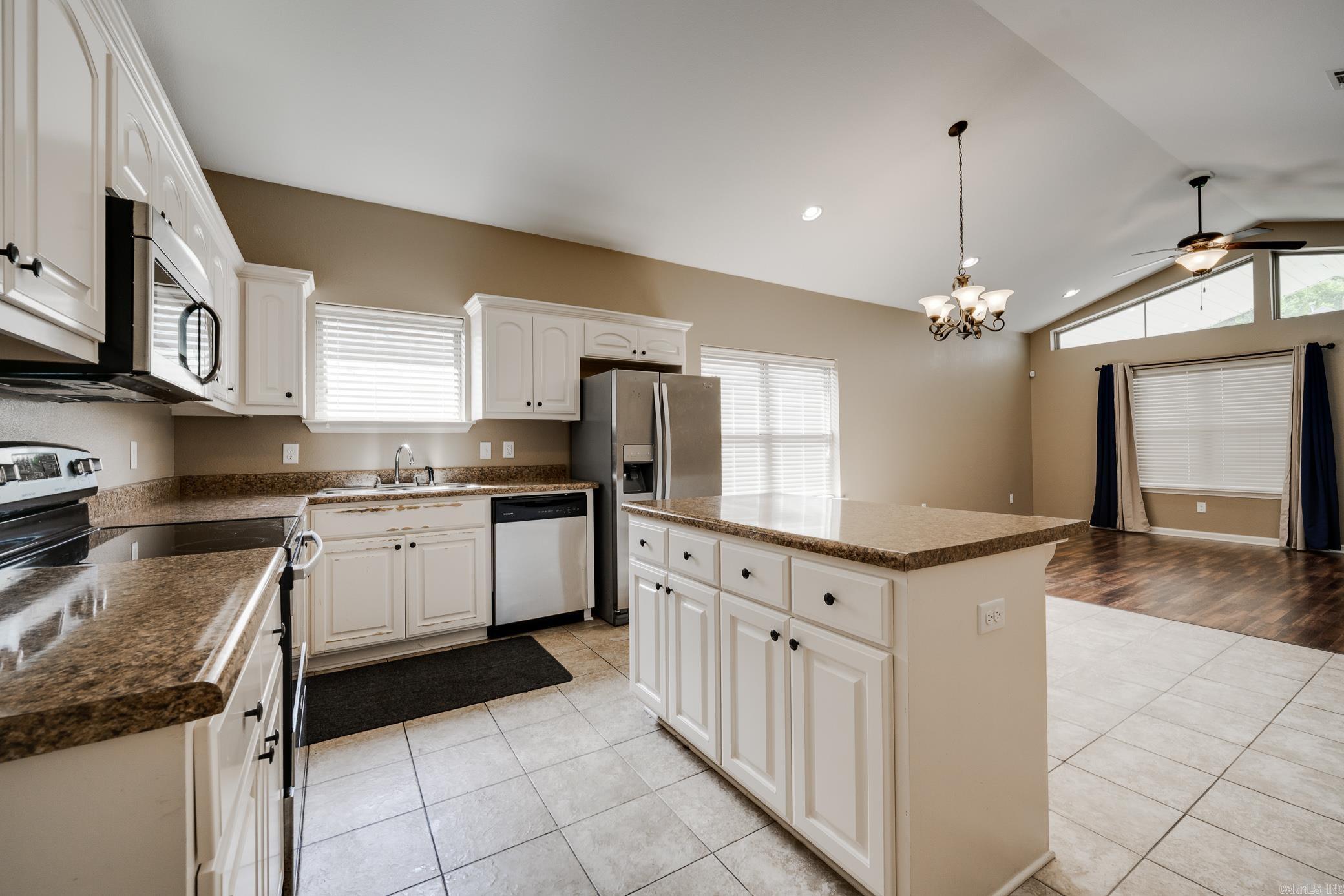 JONES & WORTHEN - Residential