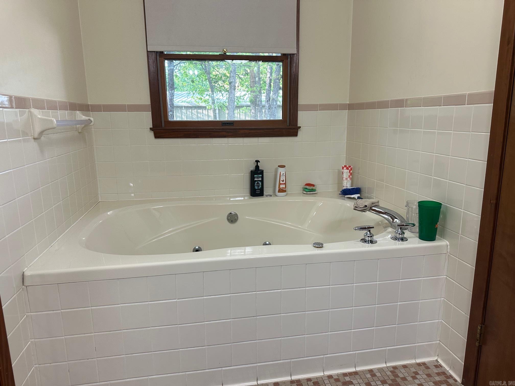 ARKANSAS HGTS - Residential