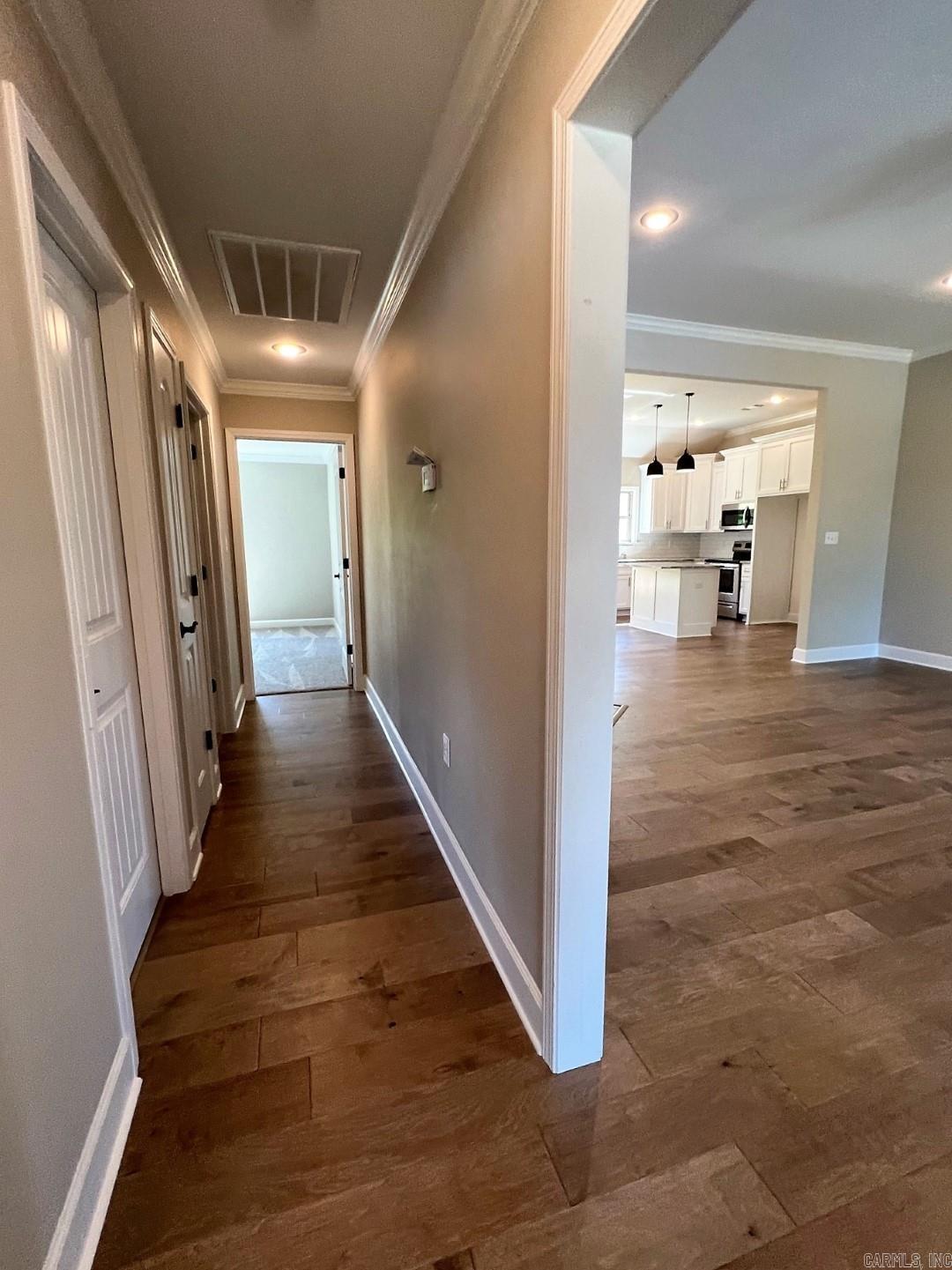 PINEWOOD ESTATES - Residential