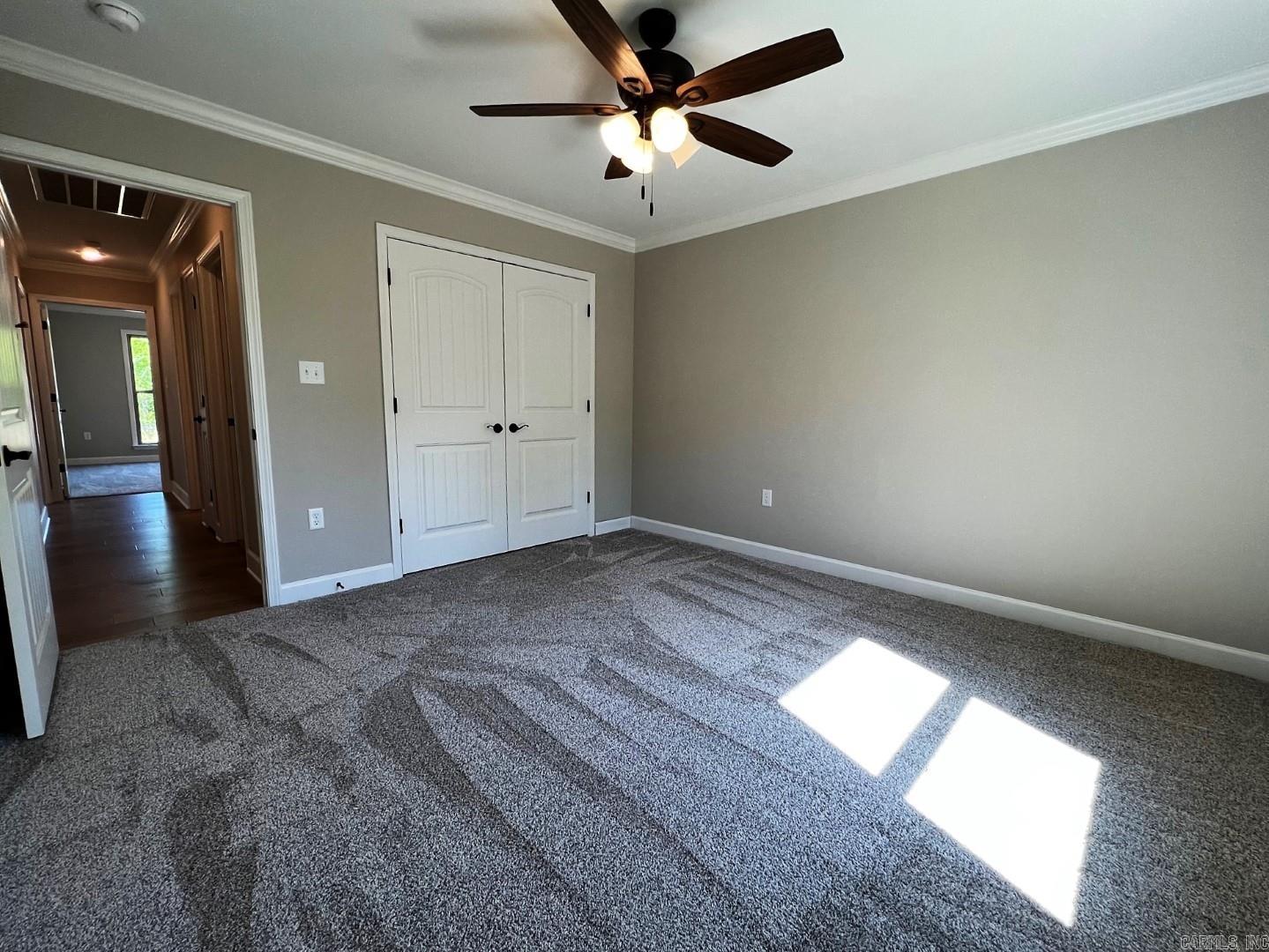 PINEWOOD ESTATES - Residential