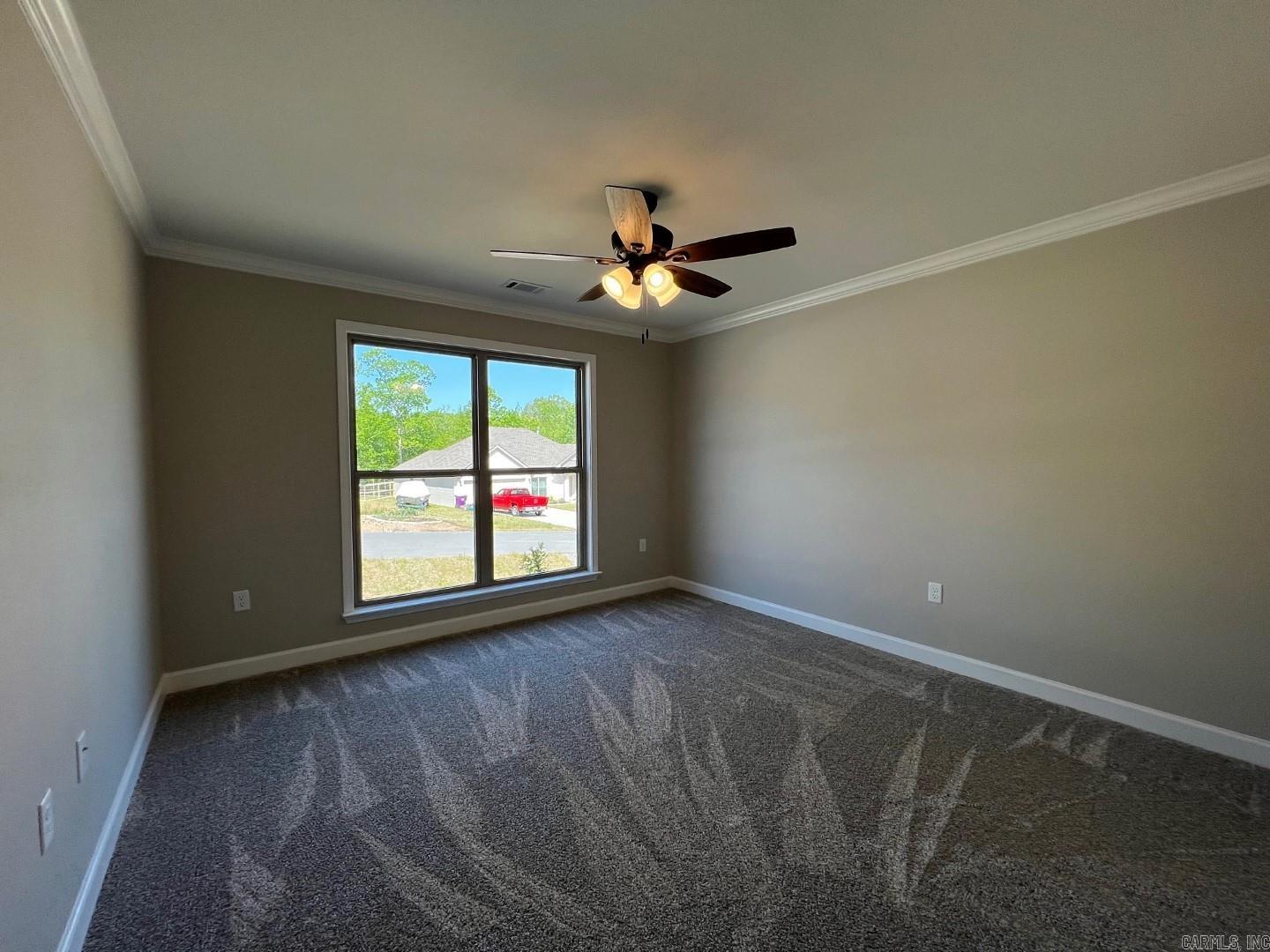 PINEWOOD ESTATES - Residential