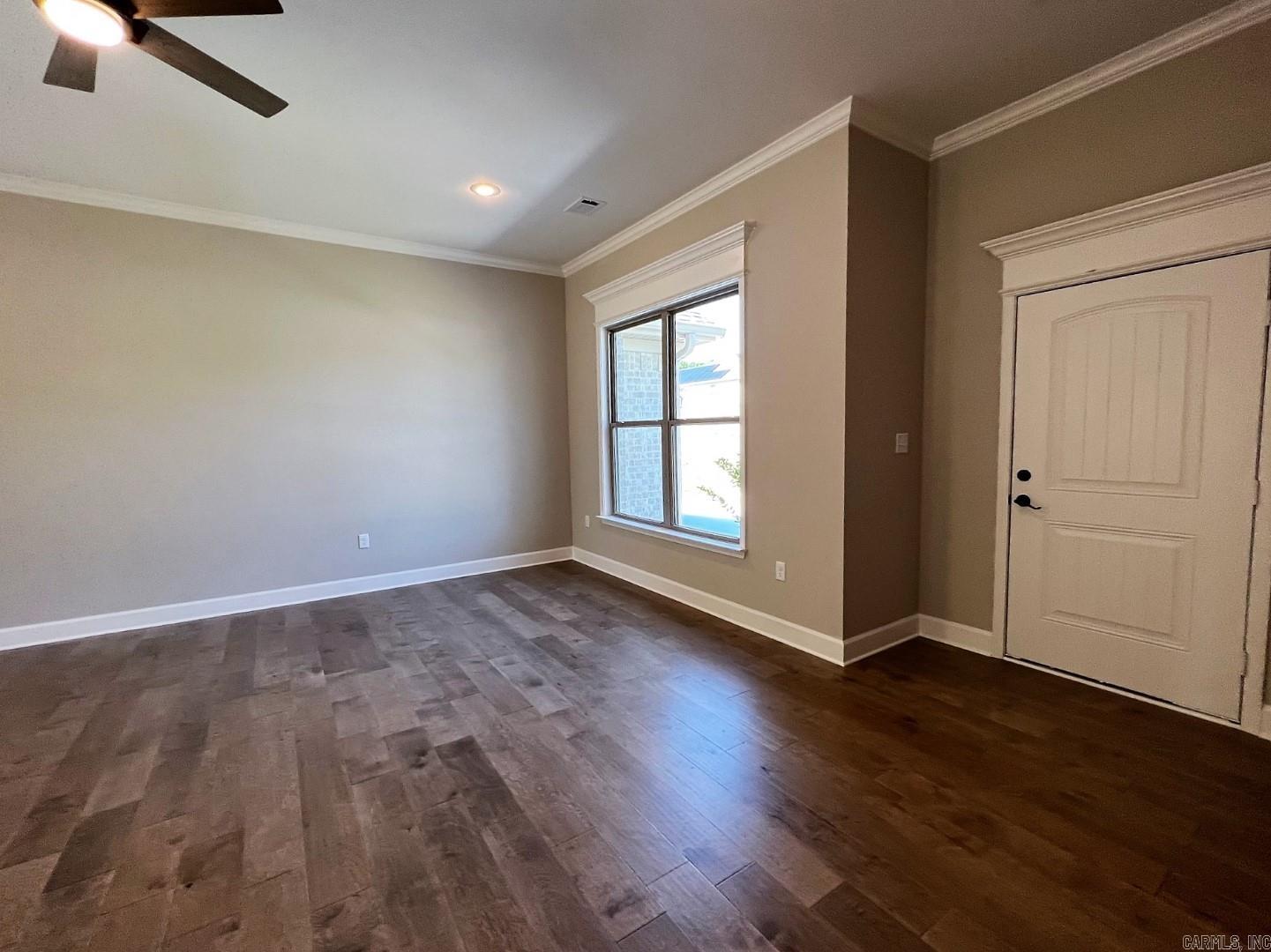 PINEWOOD ESTATES - Residential