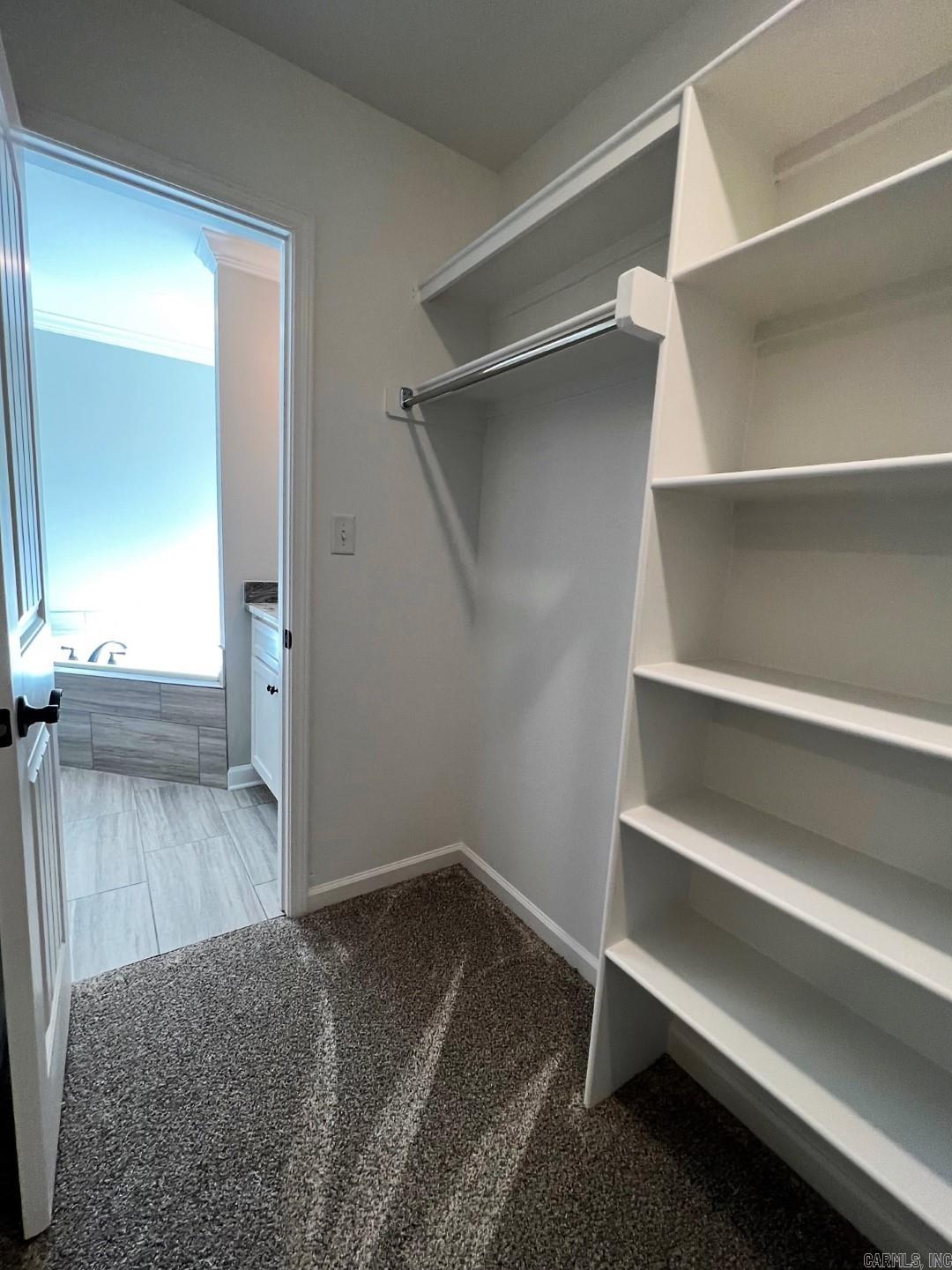 PINEWOOD ESTATES - Residential