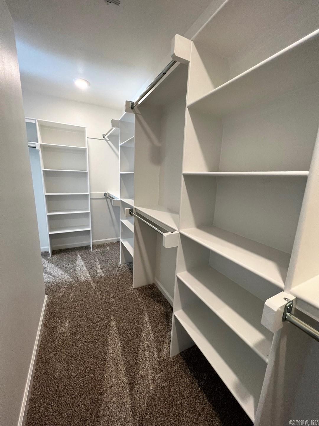 PINEWOOD ESTATES - Residential