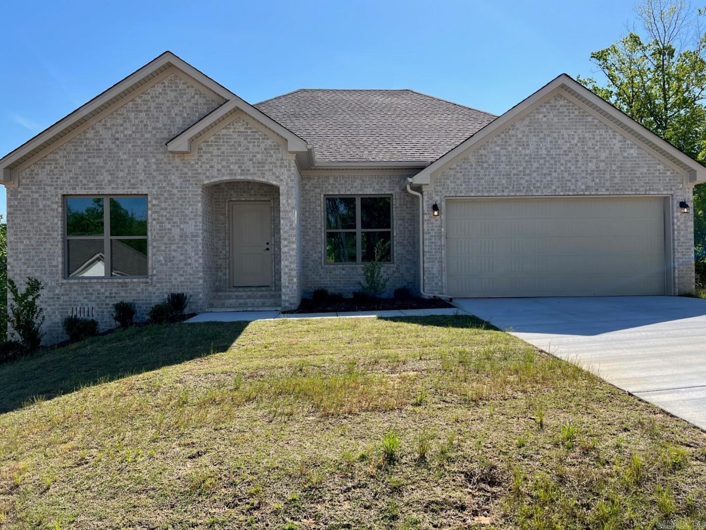 PINEWOOD ESTATES - Residential