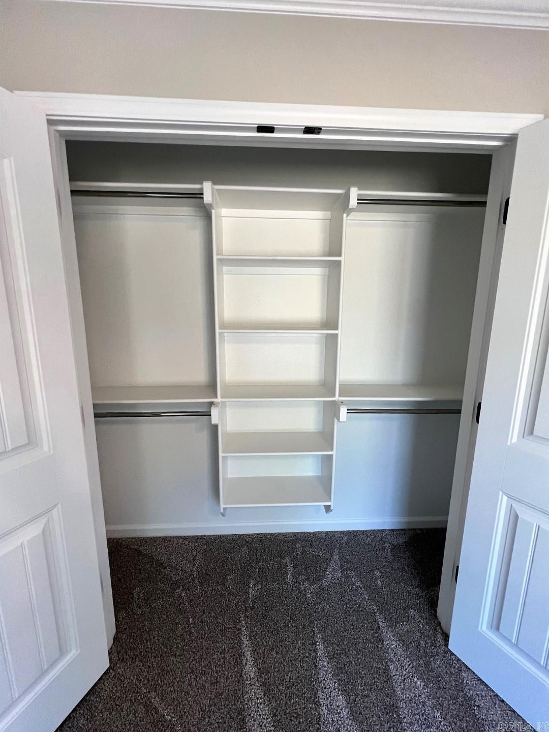 PINEWOOD ESTATES - Residential