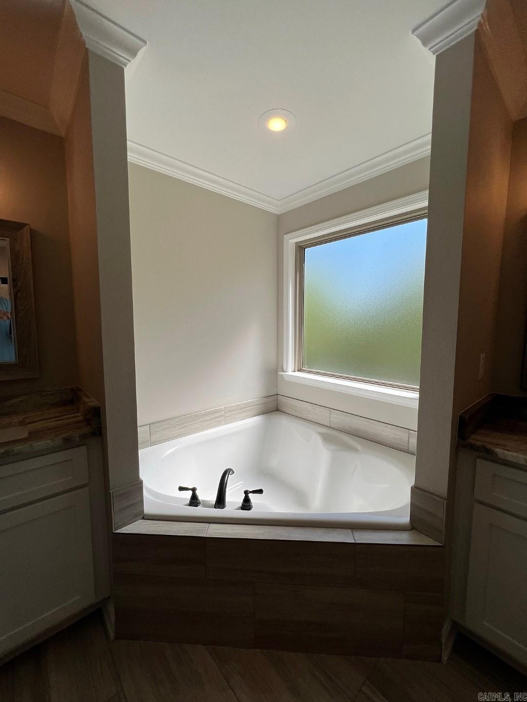 PINEWOOD ESTATES - Residential