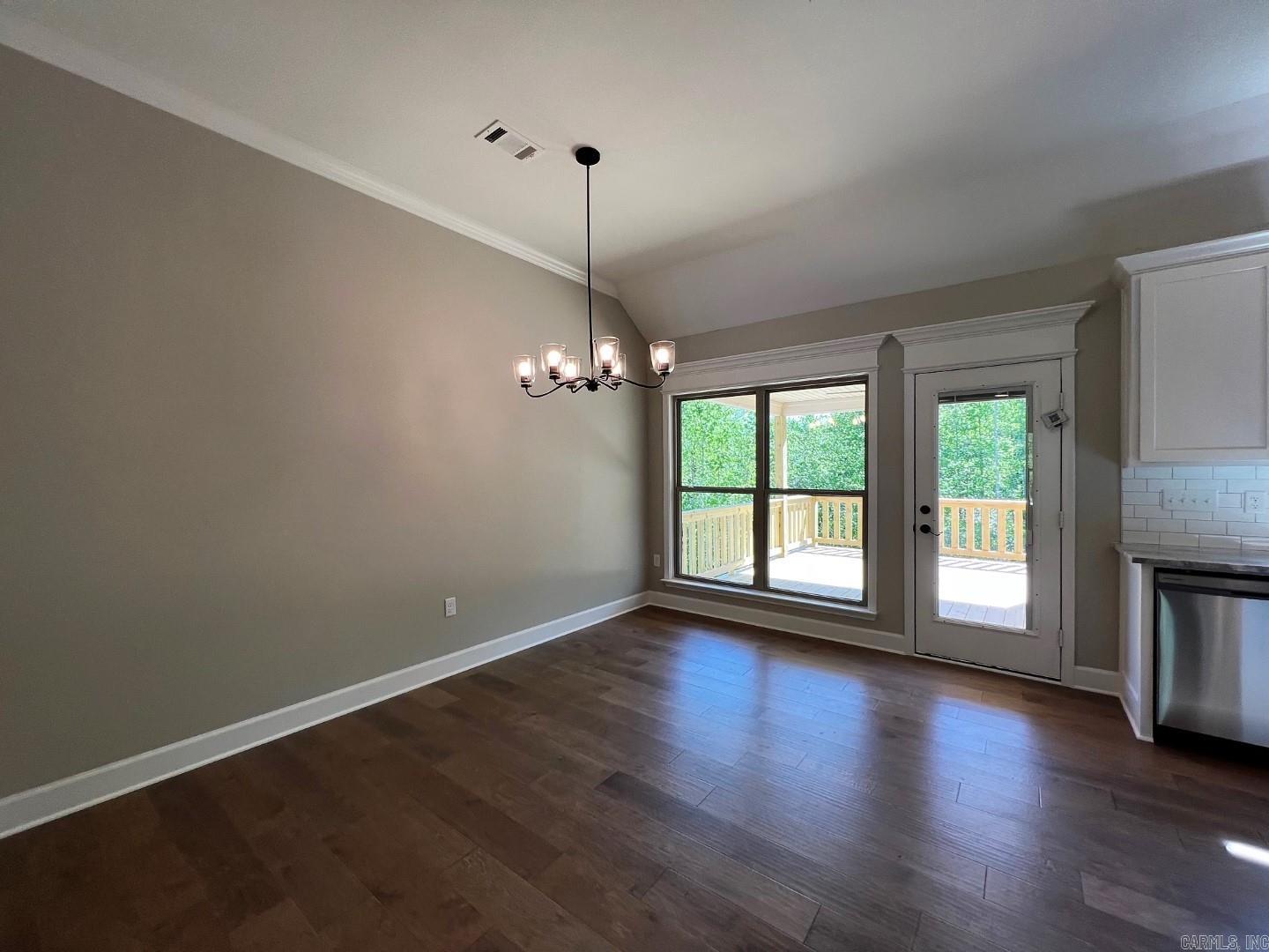 PINEWOOD ESTATES - Residential