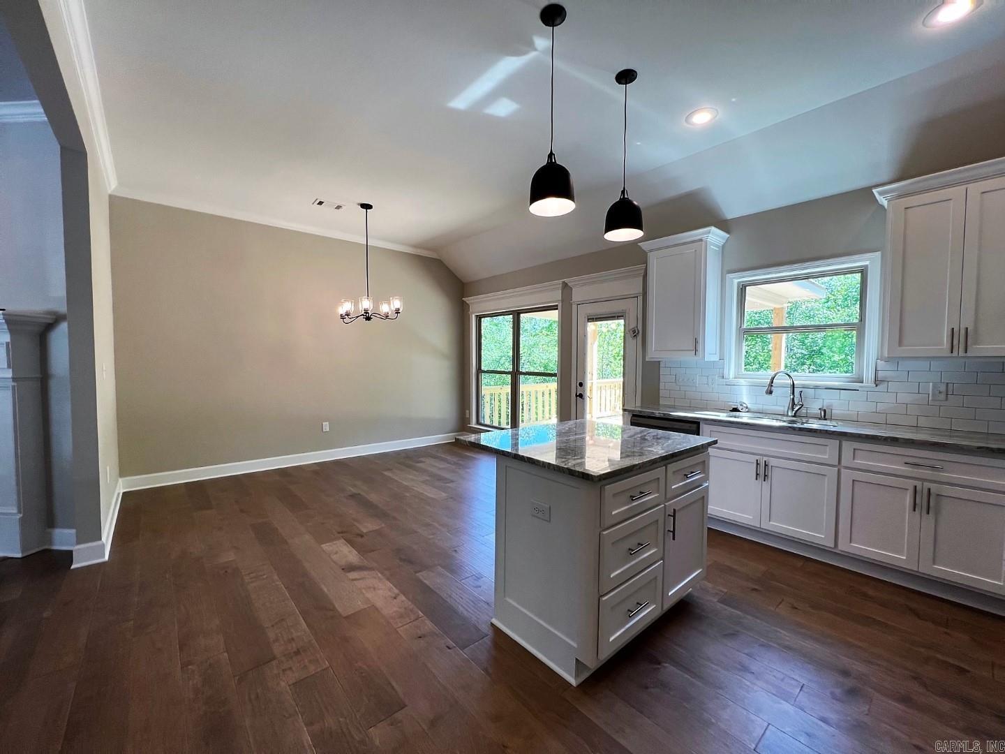 PINEWOOD ESTATES - Residential