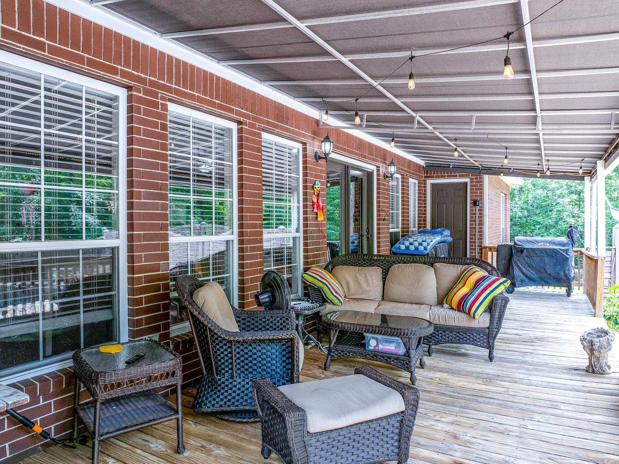 KENTUCKY FOOTHILLS - Residential