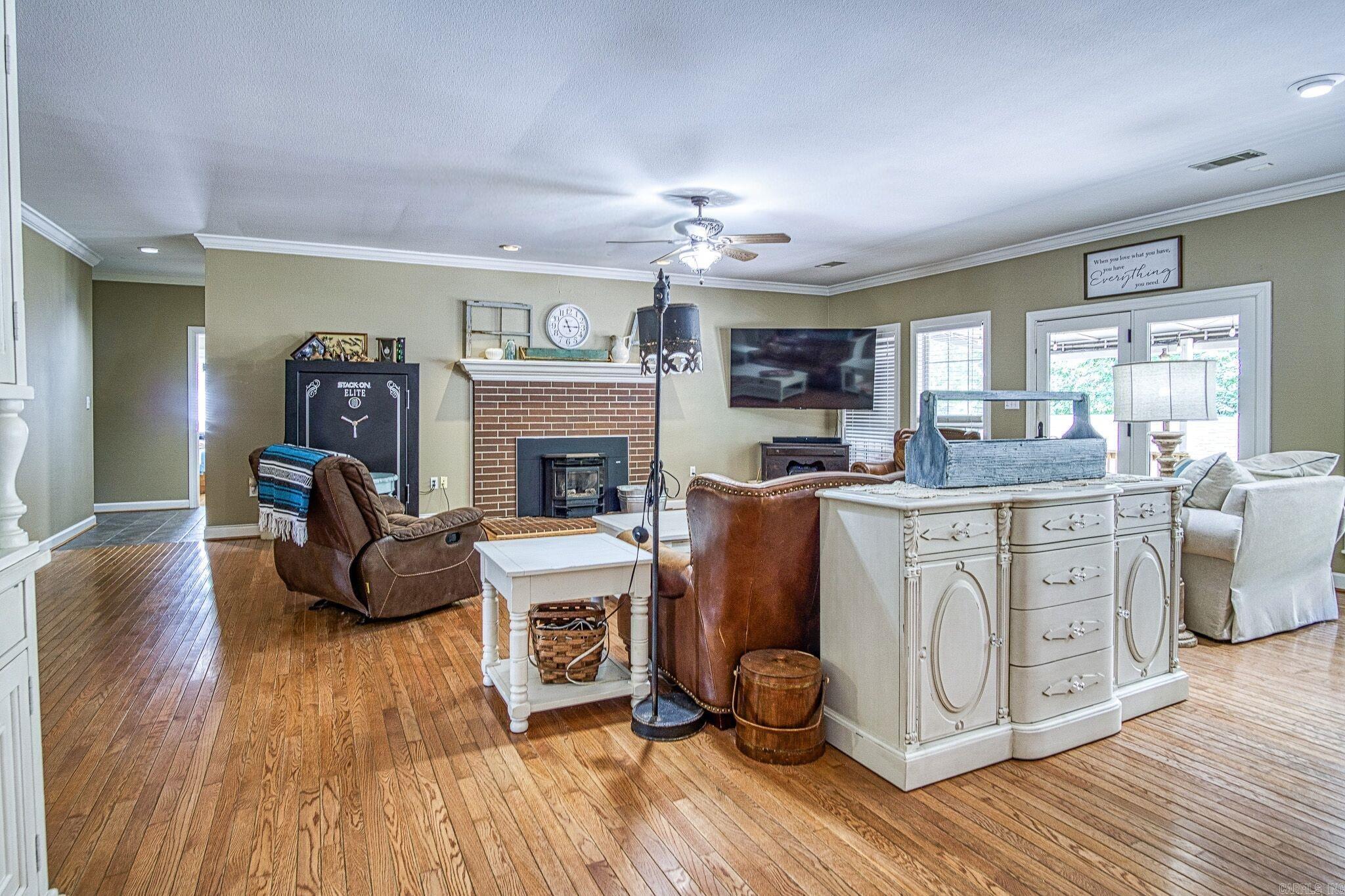 KENTUCKY FOOTHILLS - Residential