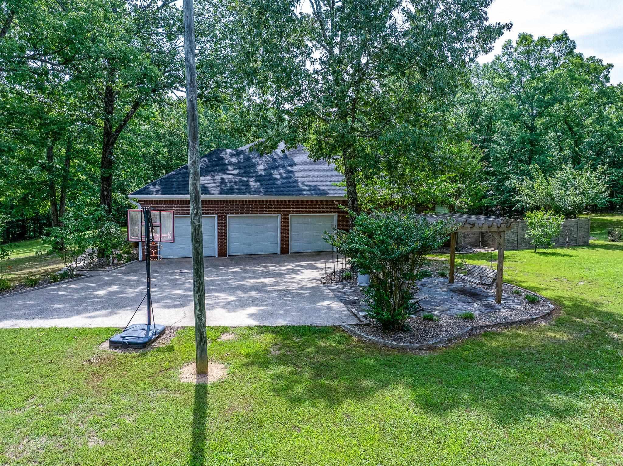 KENTUCKY FOOTHILLS - Residential