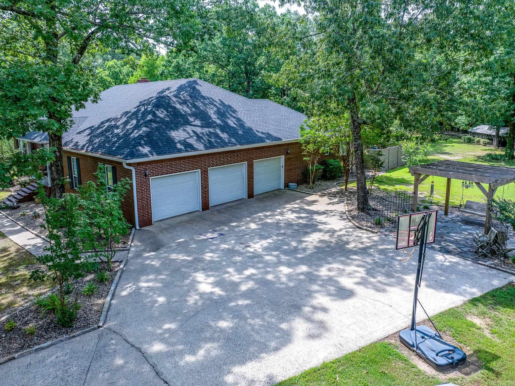 KENTUCKY FOOTHILLS - Residential