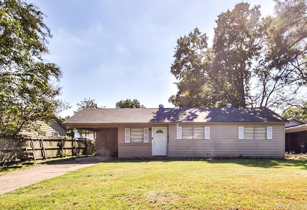 Investor Special – Tenant-Occupied Property! Welcome to 618 Bellehaven Dr in West Memphis, a 3-bedroom, 1-bath home offering approximately 912 sq ft of living space. This well-kept property is tenant-occupied, and tenants pay all utilities, making it a low-maintenance, income-producing investment. Features include a 2-year-old architectural shingle roof, HVAC system, new electric water heater and a durable slab foundation. Located in a strong rental area with steady demand and easy access to major employers and highways, this property offers reliable long-term performance for any investor’s portfolio. This home is part of a large investment portfolio between West Memphis & Jonesboro, AR. The seller prefers to sell the portfolio in full but may consider smaller packages after a few weeks if no full-package offers are received. Contact agent for rent rolls, lease details, and full package information.