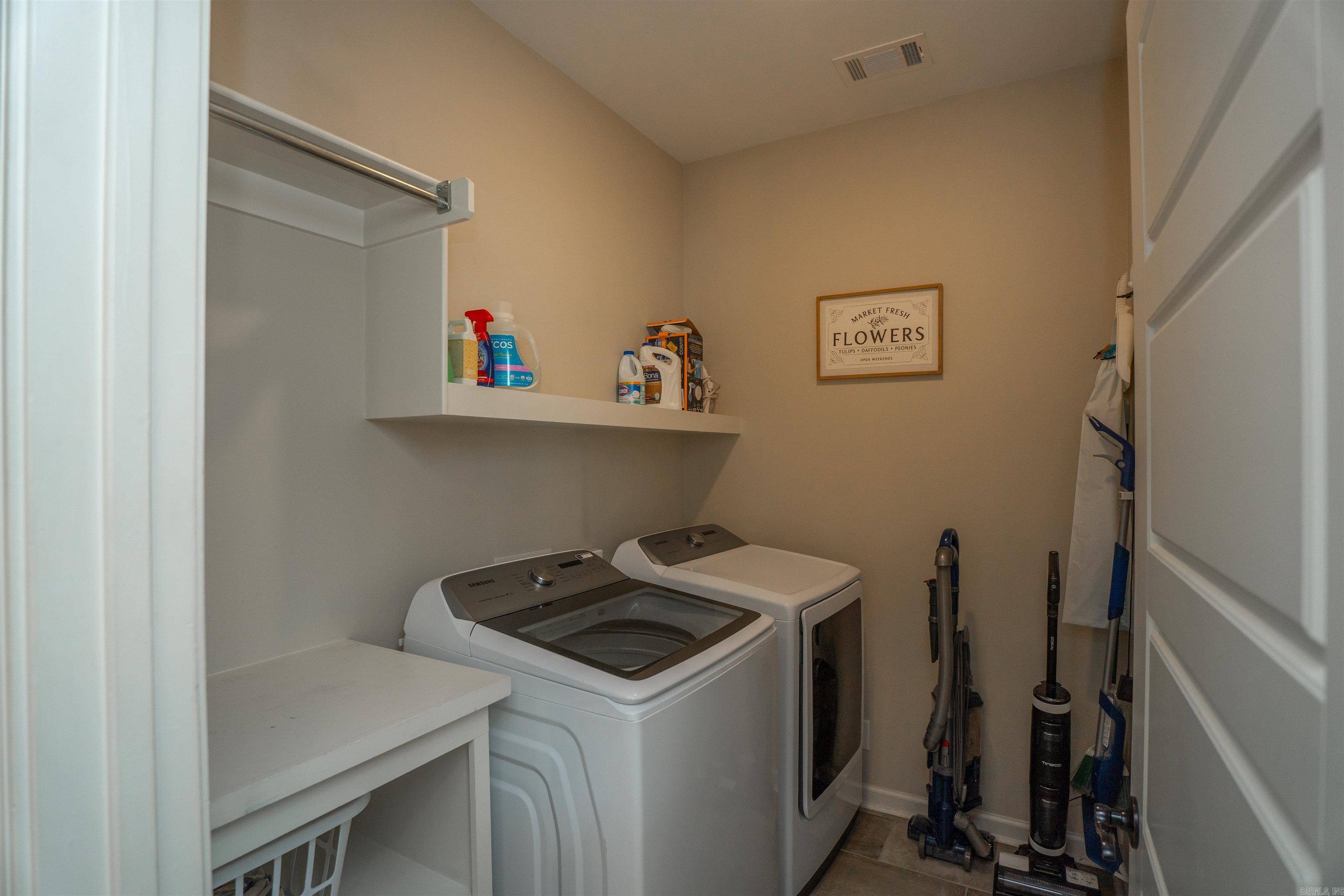 HIGHLAND VILLAGE - Residential