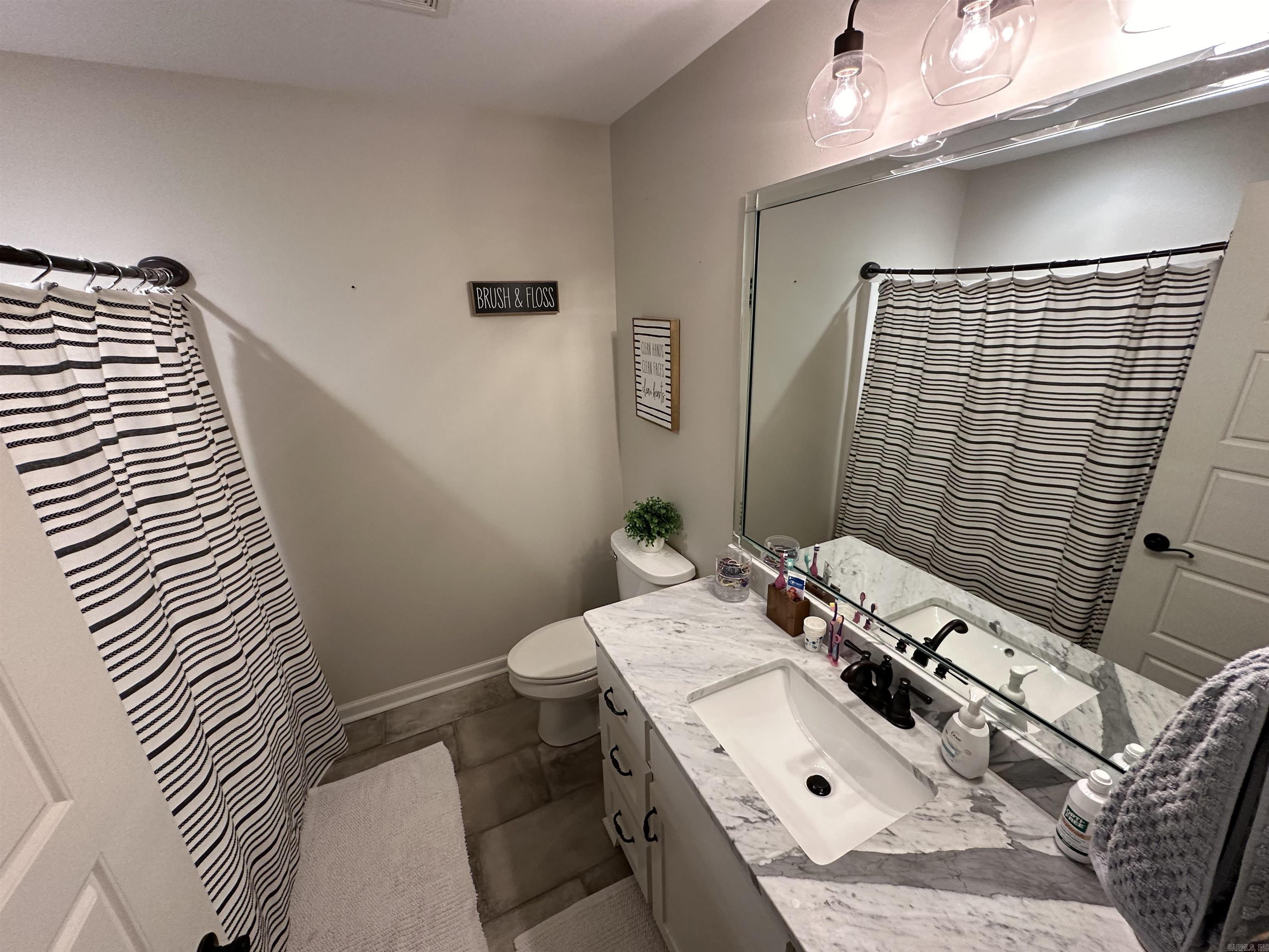 HIGHLAND VILLAGE - Residential