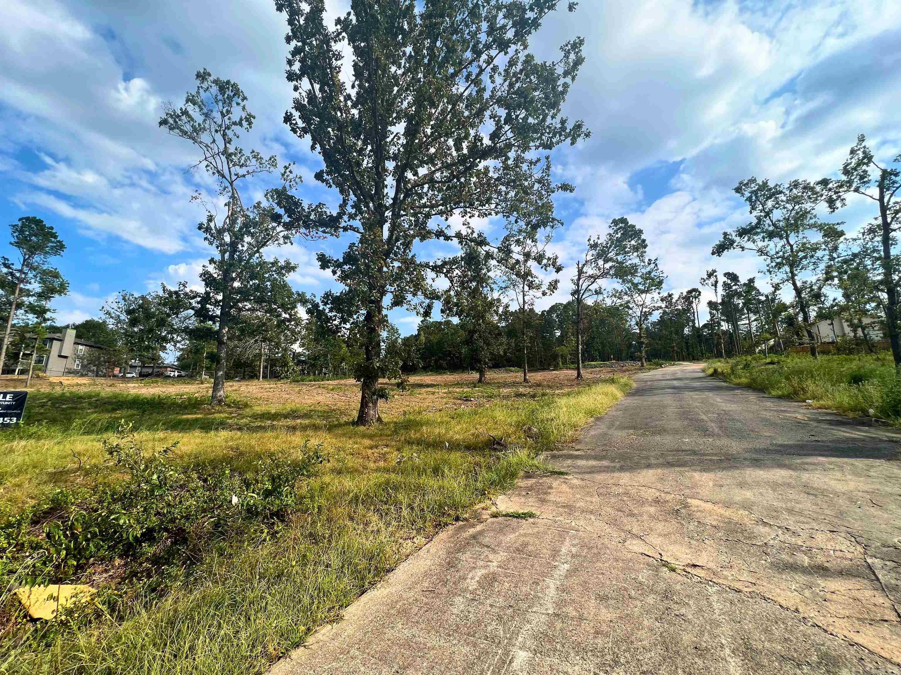 PARKWAY PLACE - Land