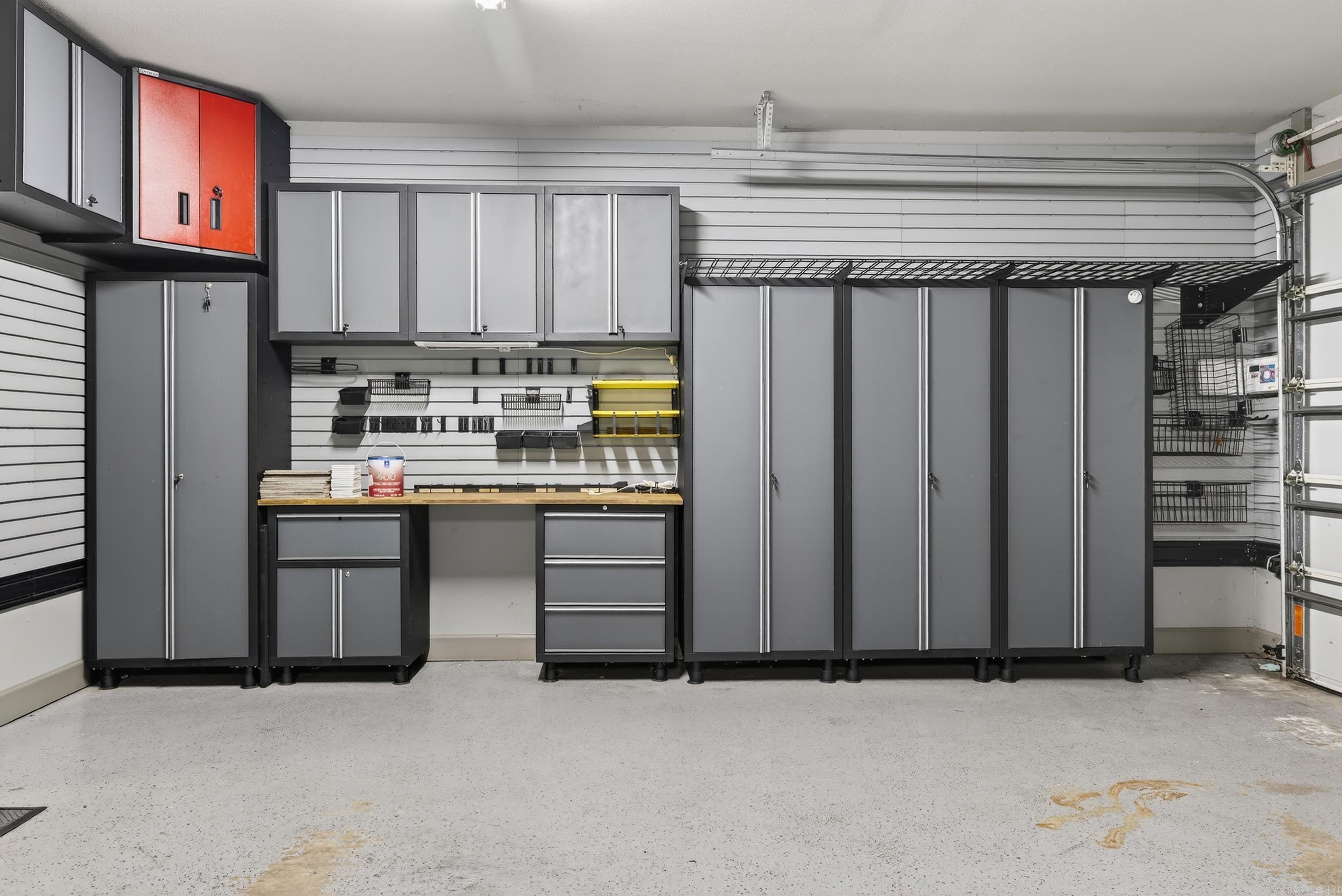 WOODLANDS EDGE - Residential