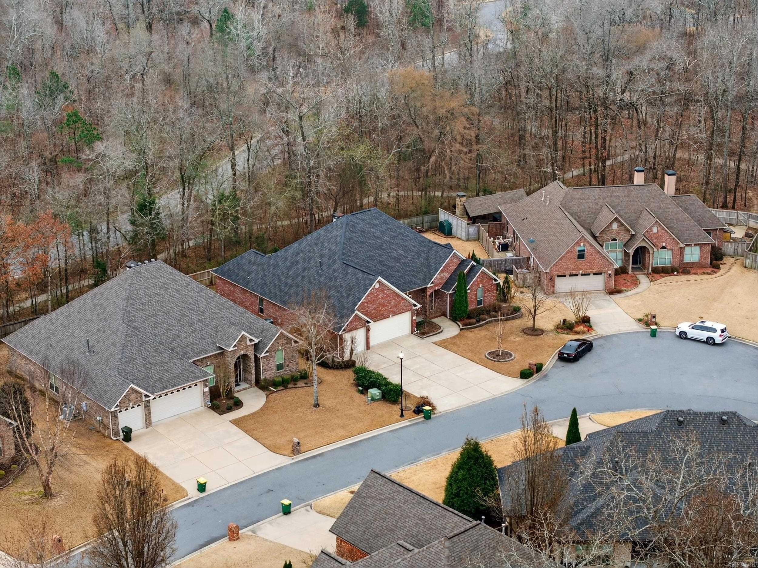 WOODLANDS EDGE - Residential